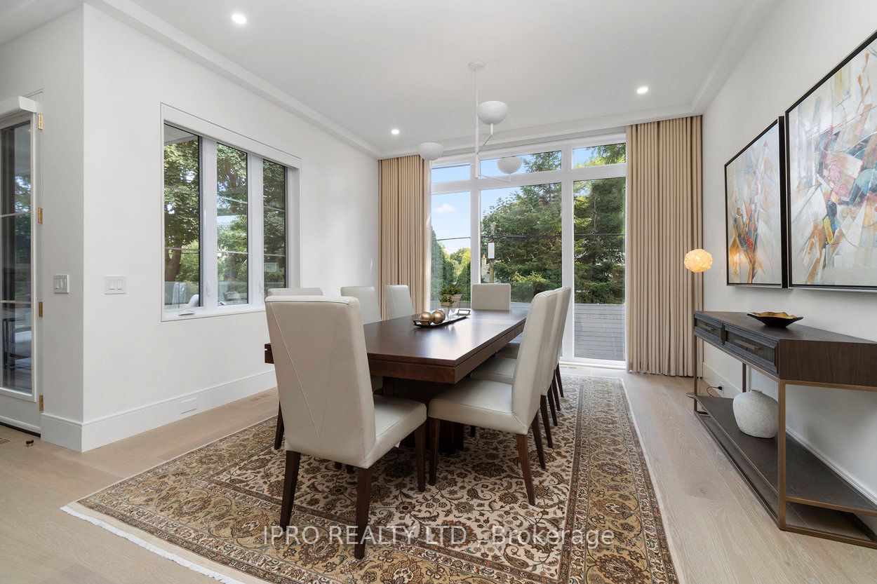 47 Ambleside Avenue