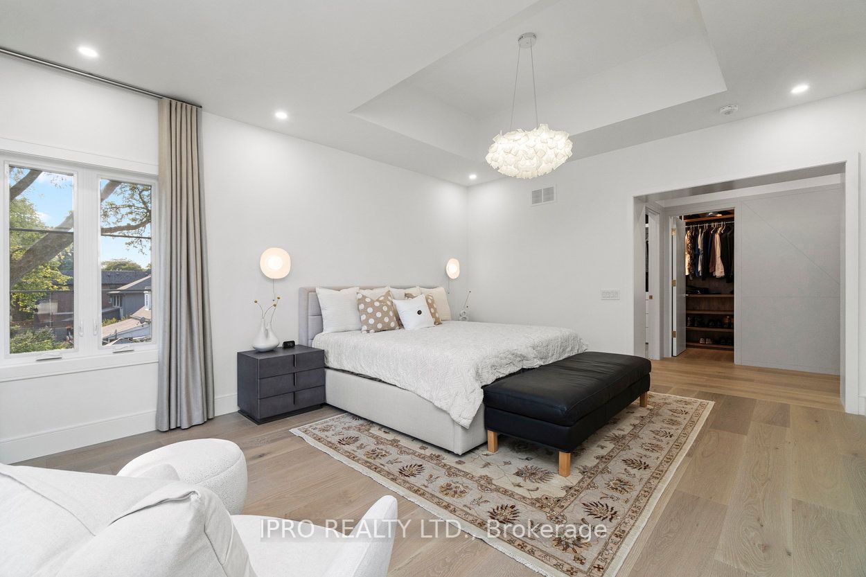 47 Ambleside Avenue