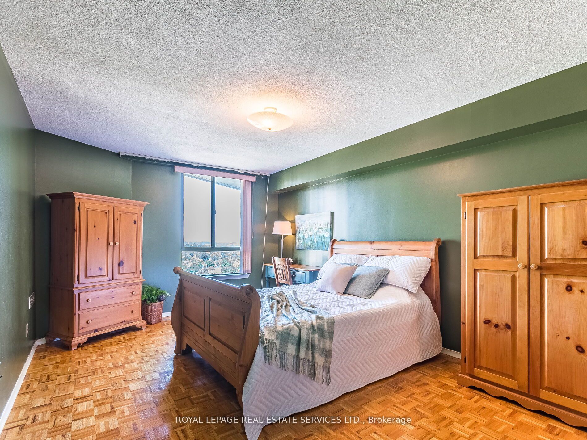 284 Mill Road #PH 8
