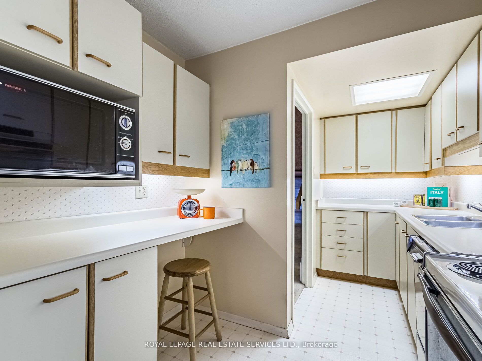 284 Mill Road #PH 8