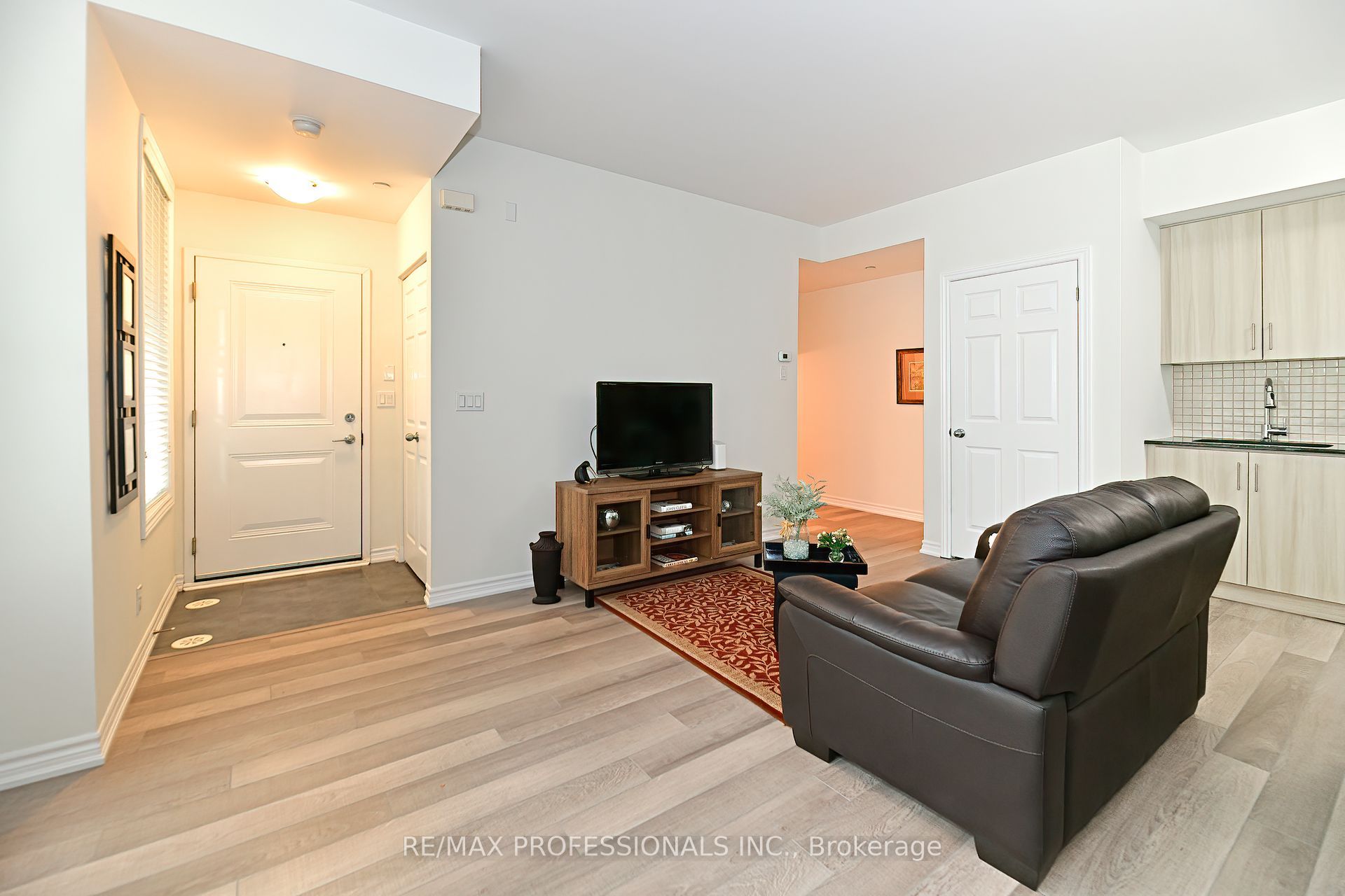 50 Carnation Avenue, #132