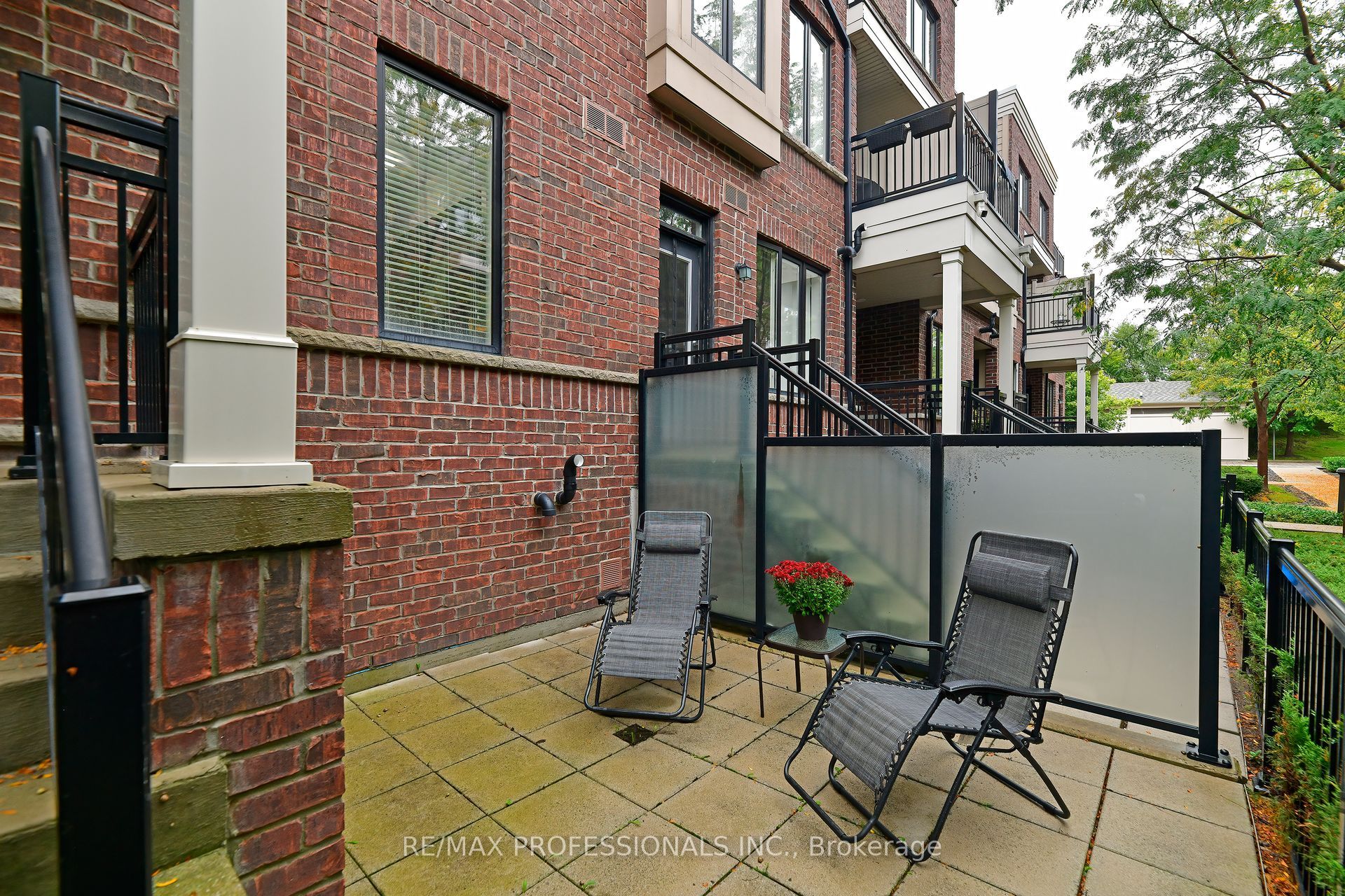 50 Carnation Avenue, #132