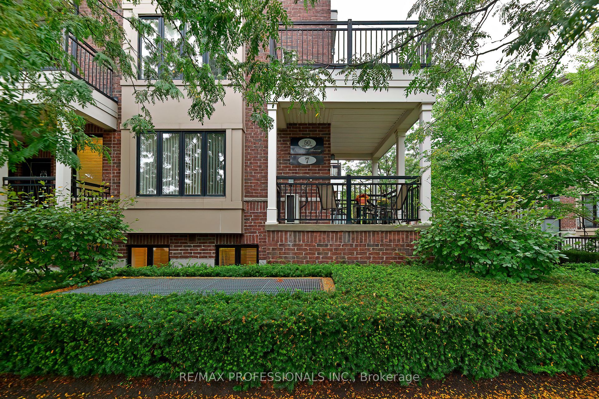 50 Carnation Avenue, #132
