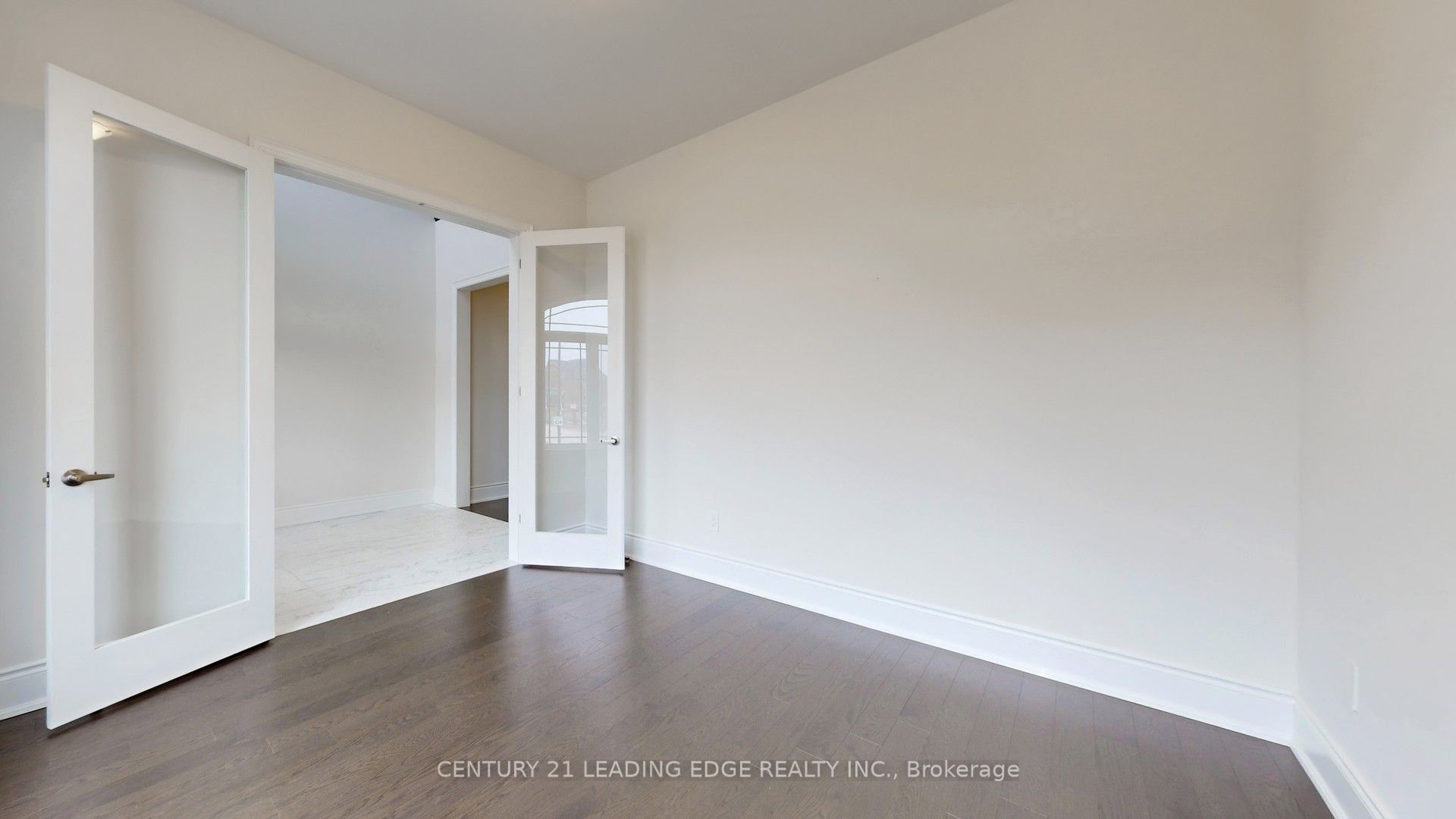 55 Raspberry Ridge Avenue