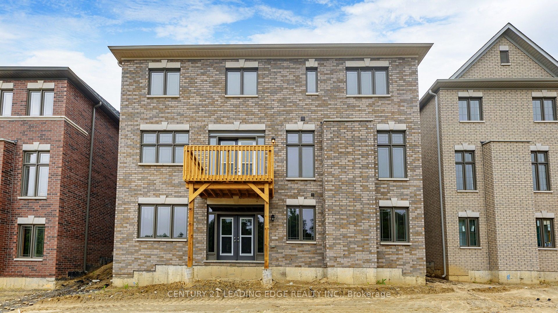 55 Raspberry Ridge Avenue