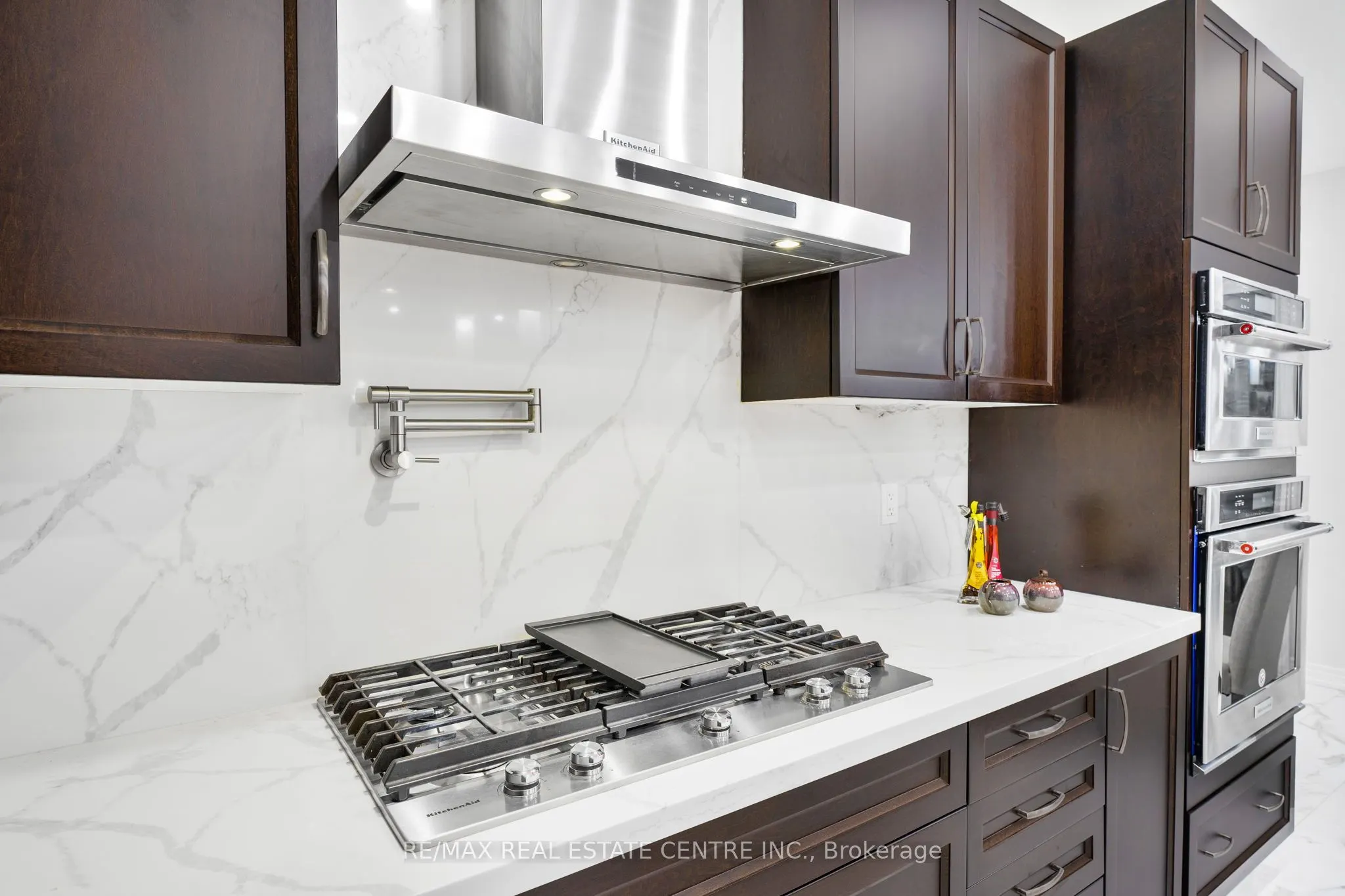 5 Forsyth Crescent E