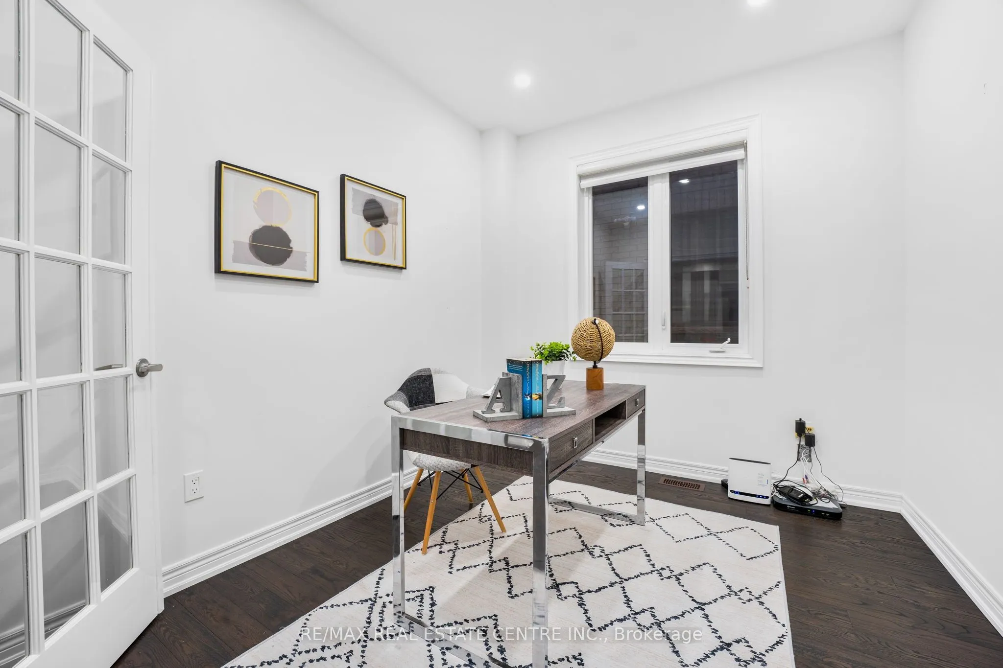 5 Forsyth Crescent E