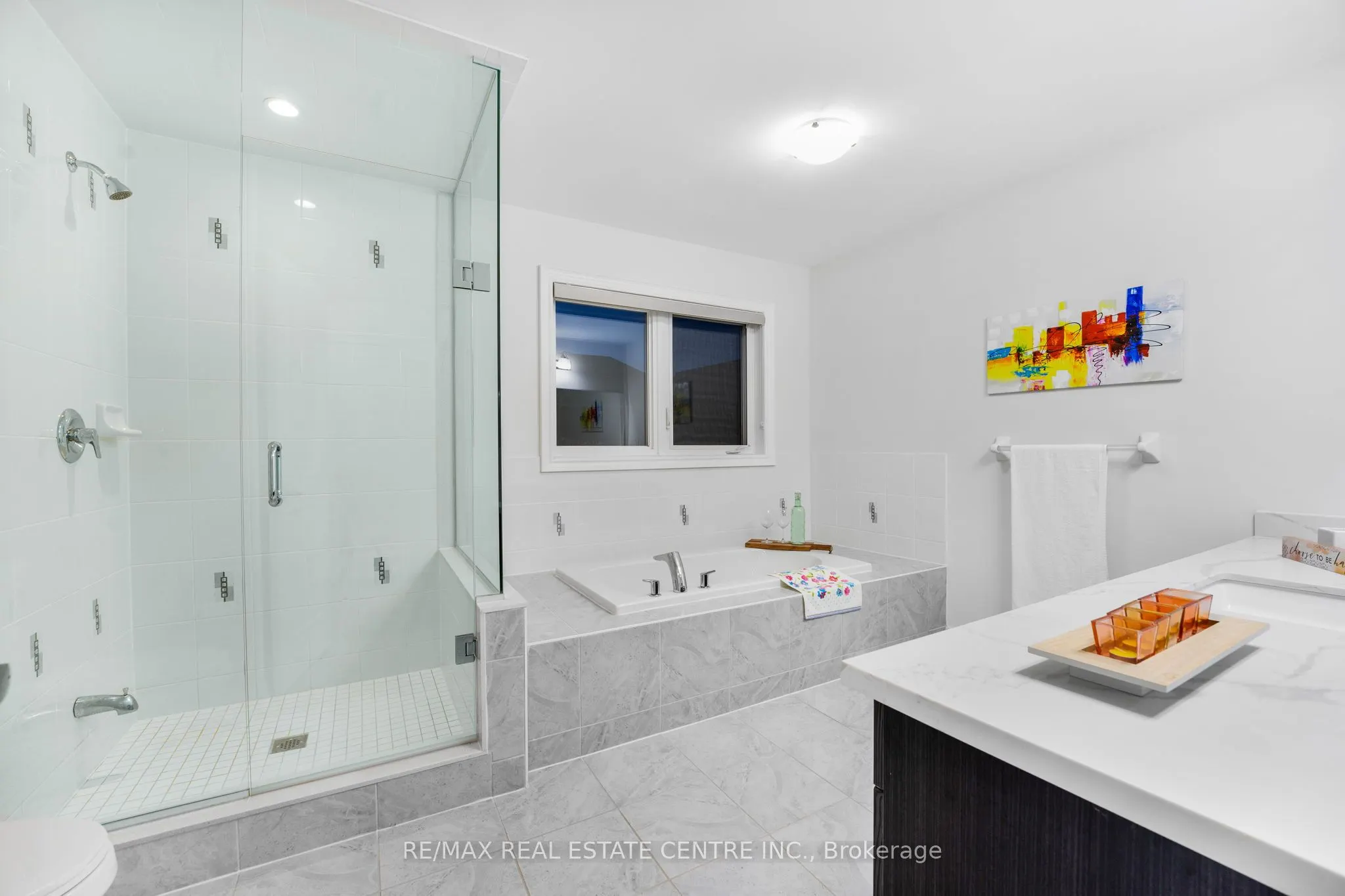 5 Forsyth Crescent E