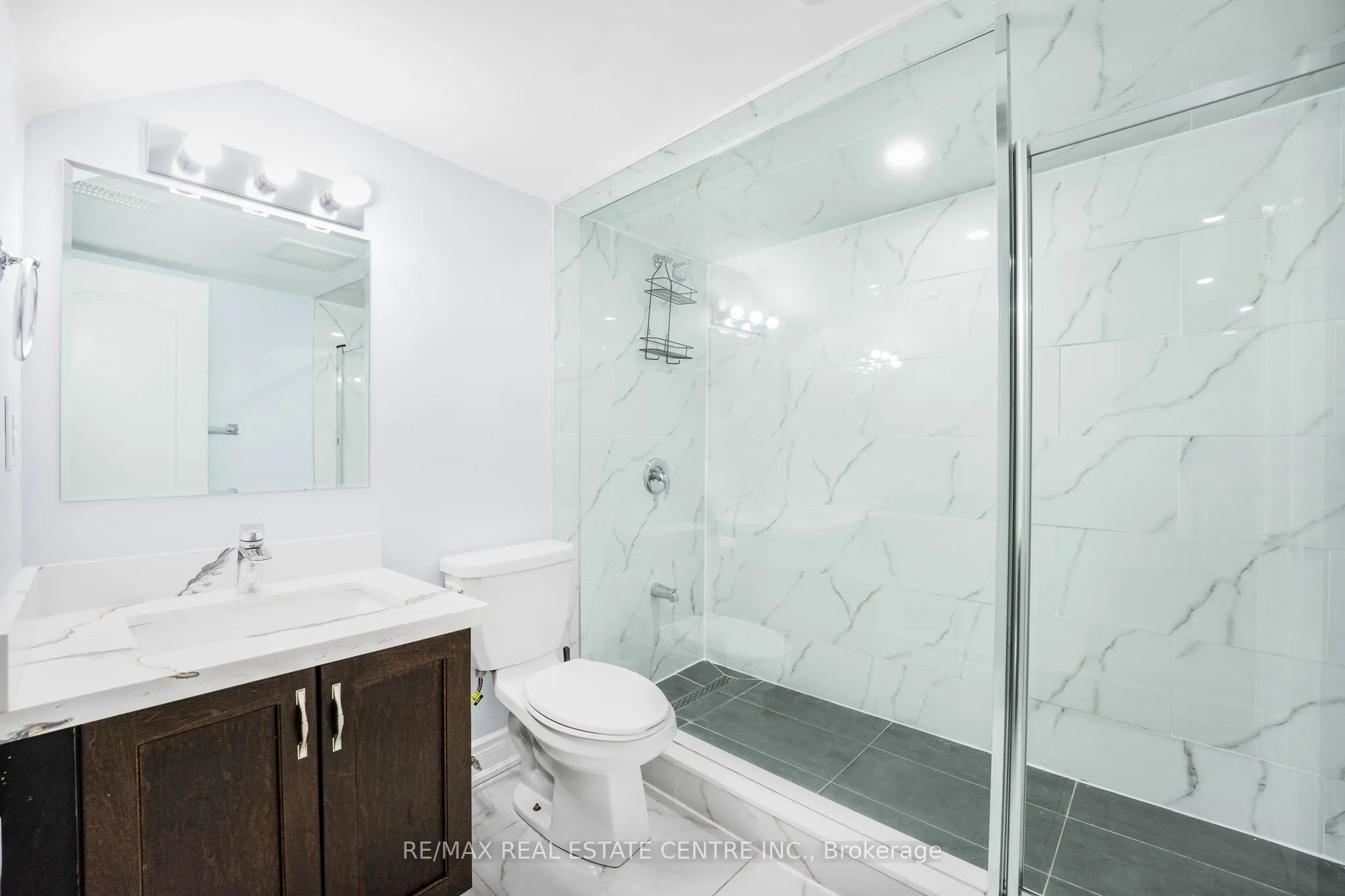 5 Forsyth Crescent E