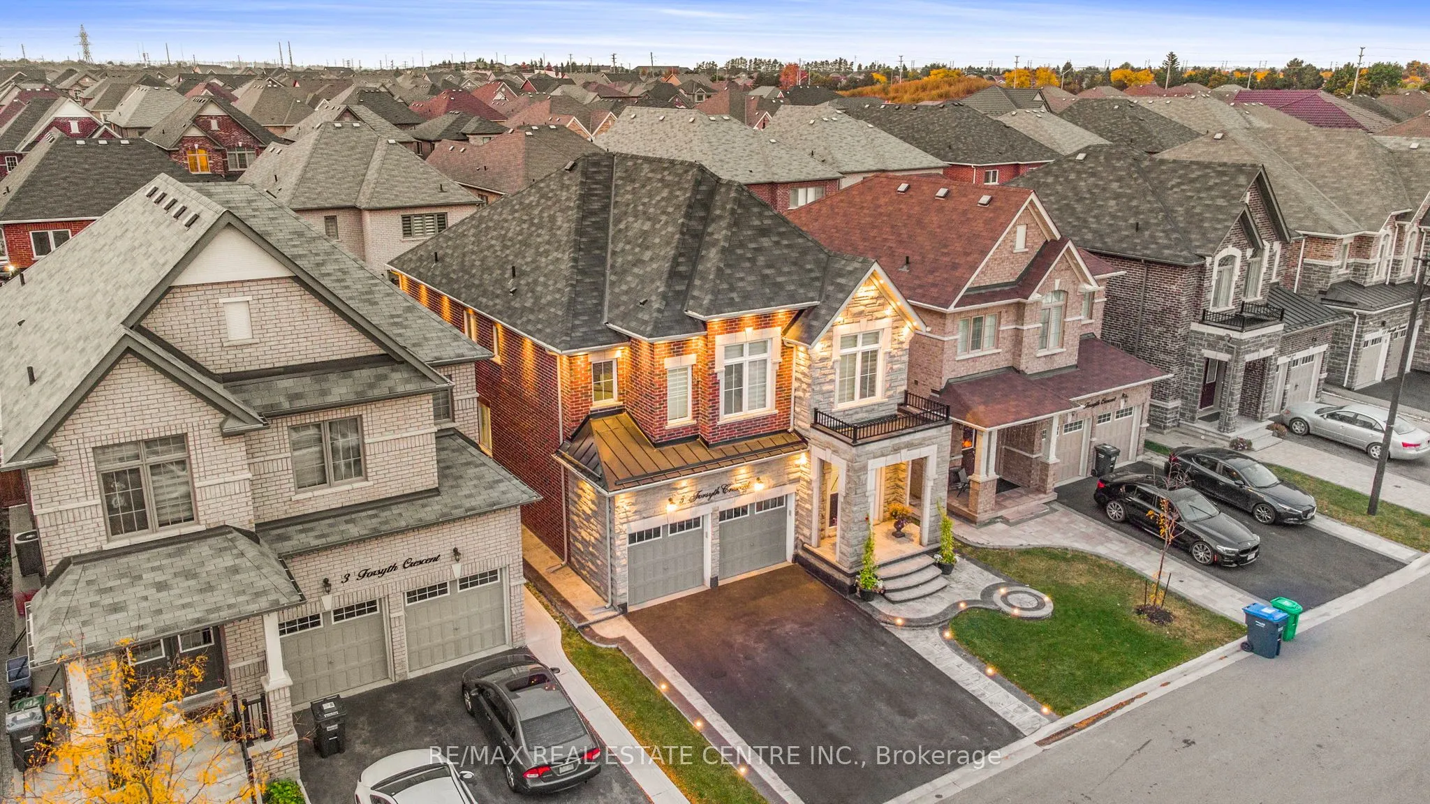5 Forsyth Crescent E