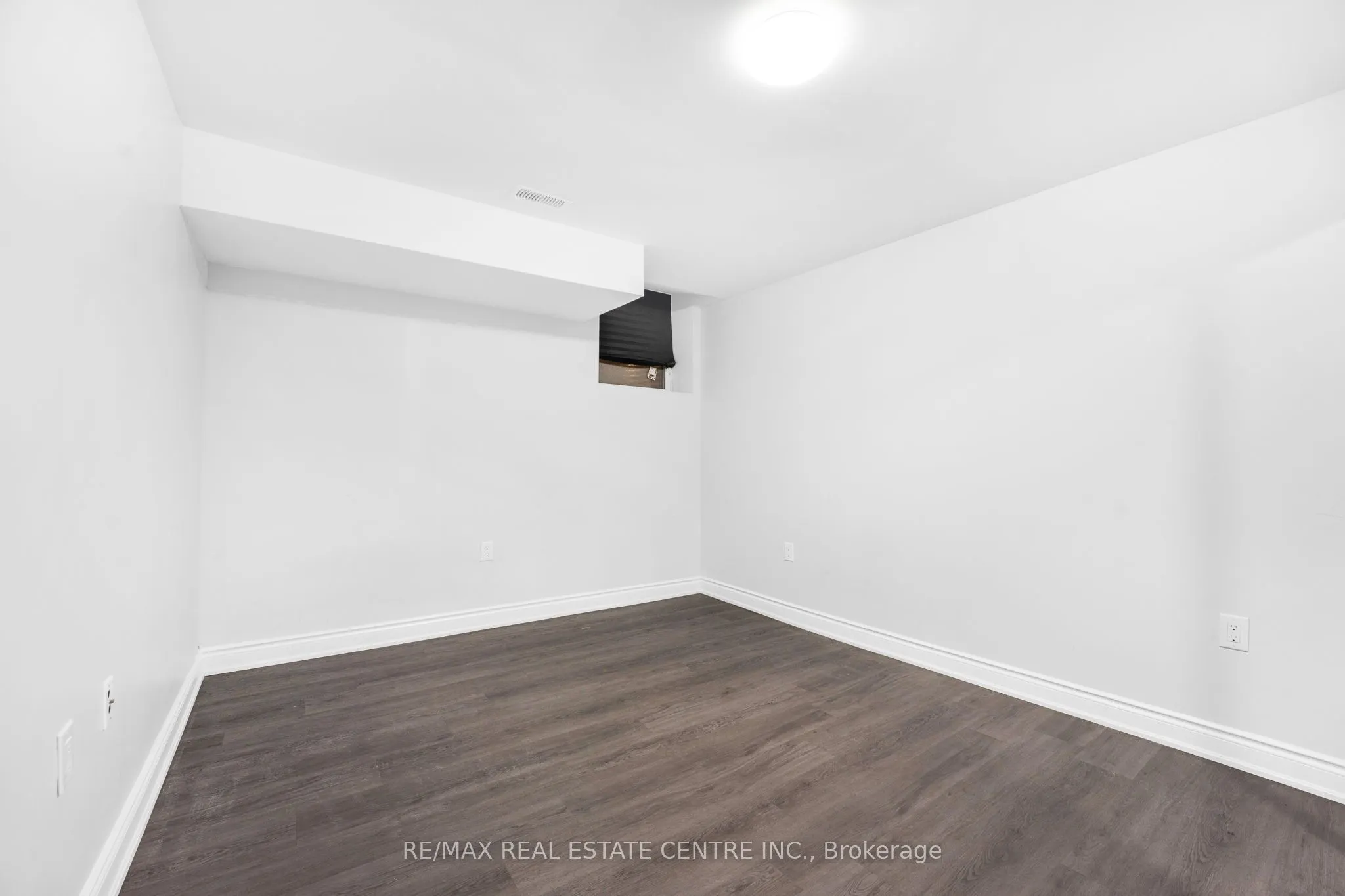 5 Forsyth Crescent E