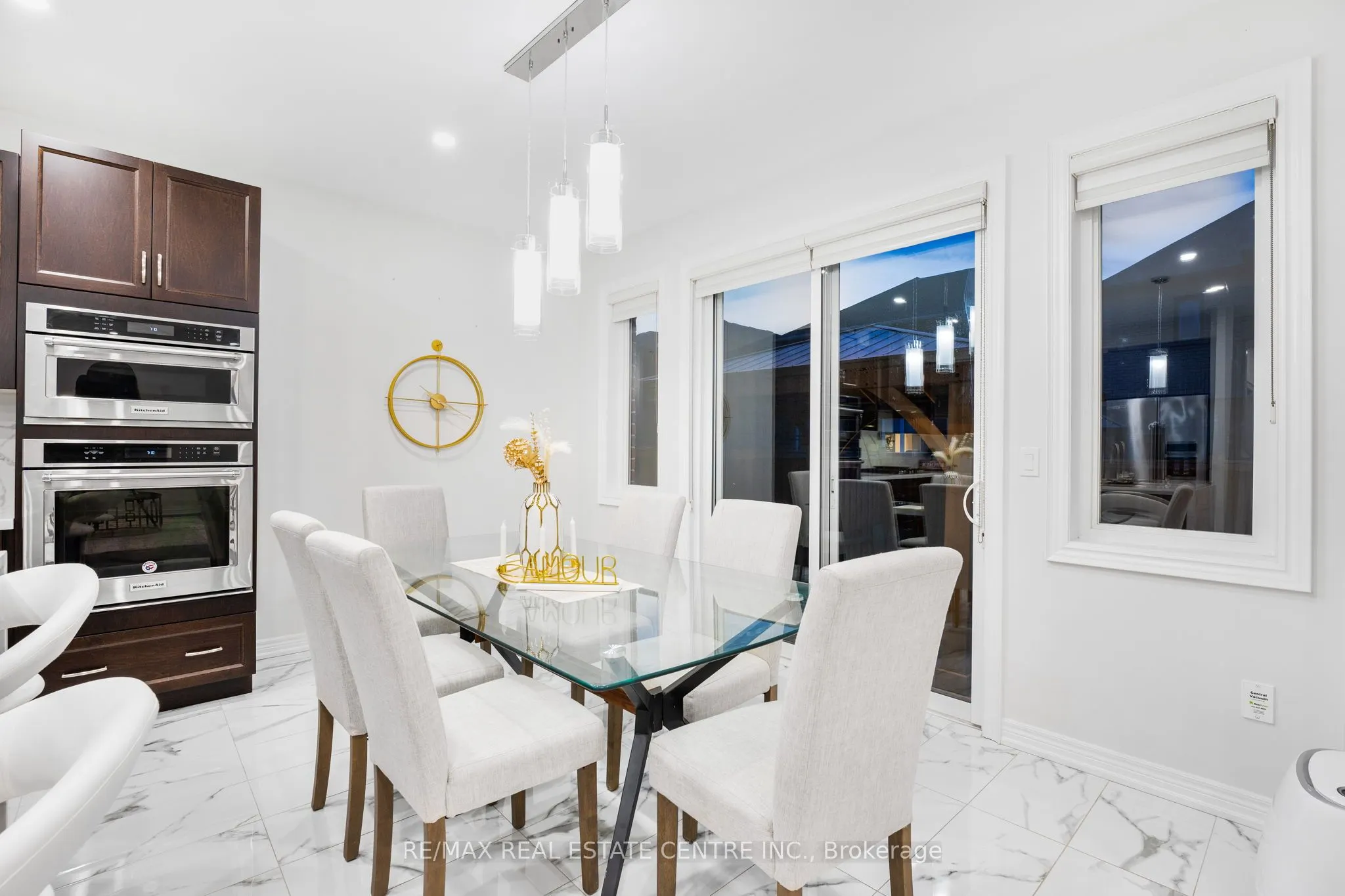 5 Forsyth Crescent E