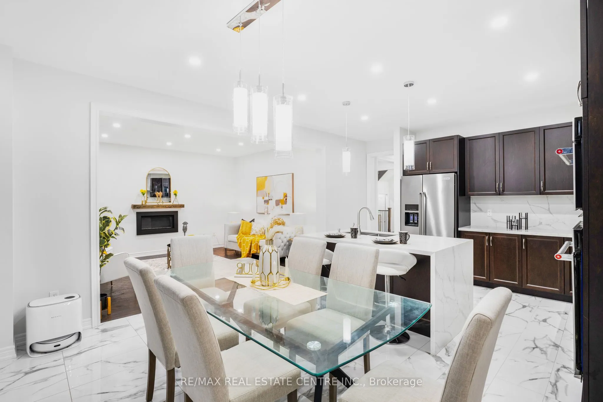 5 Forsyth Crescent E