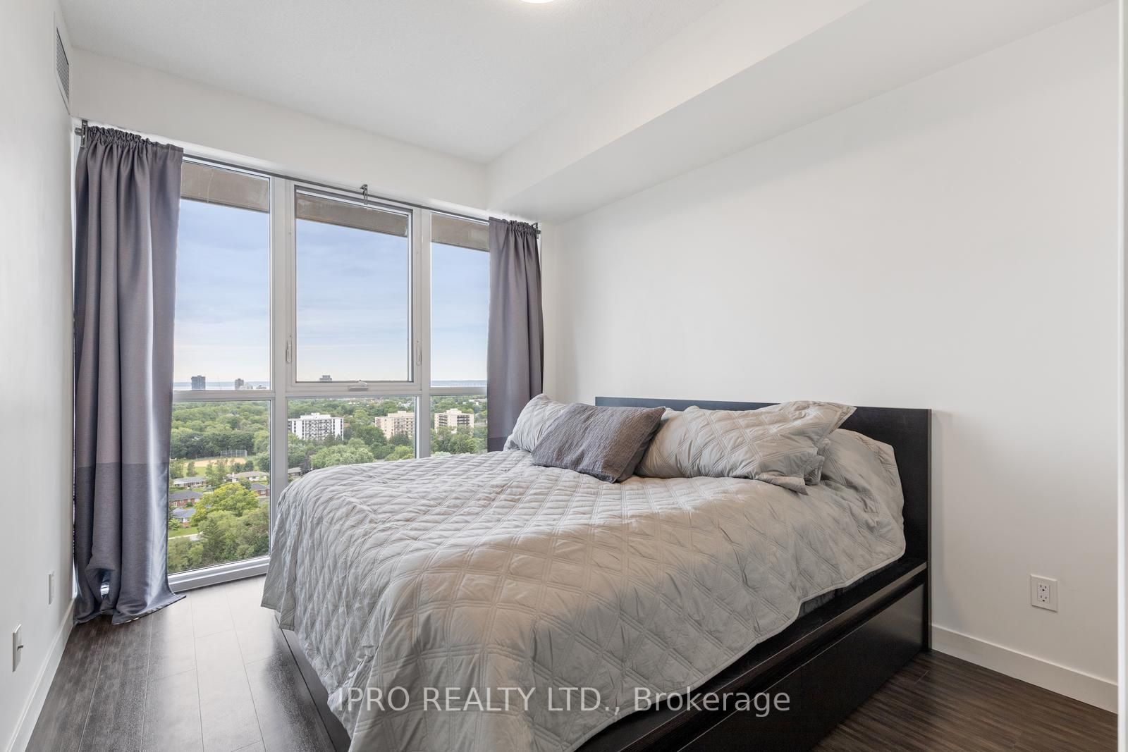2093 Fairview Street #1606