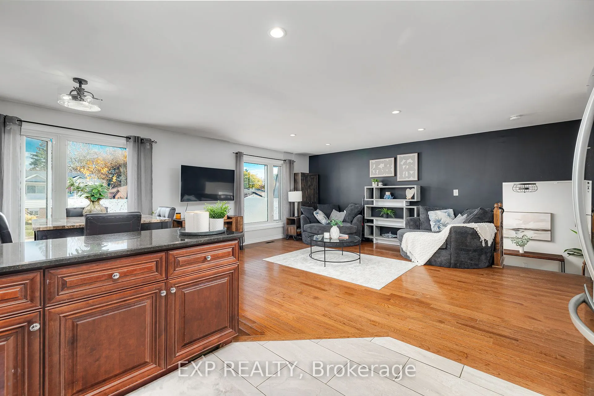 95 Avonmore Crescent