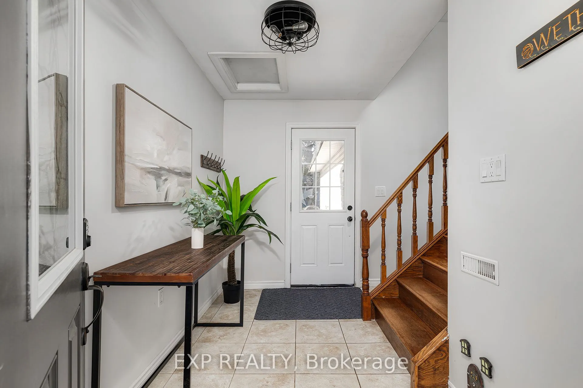 95 Avonmore Crescent