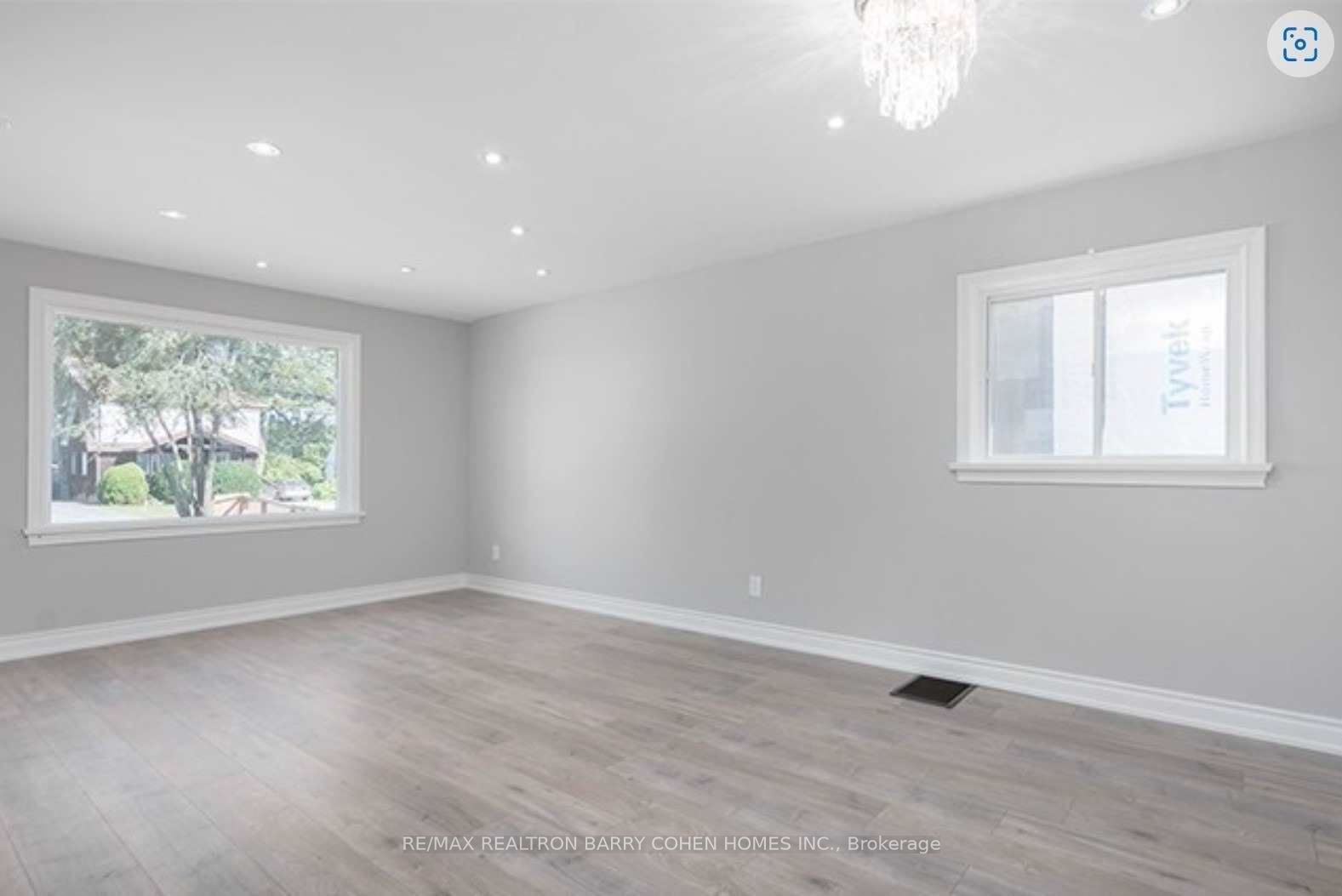 15 Delroy Drive