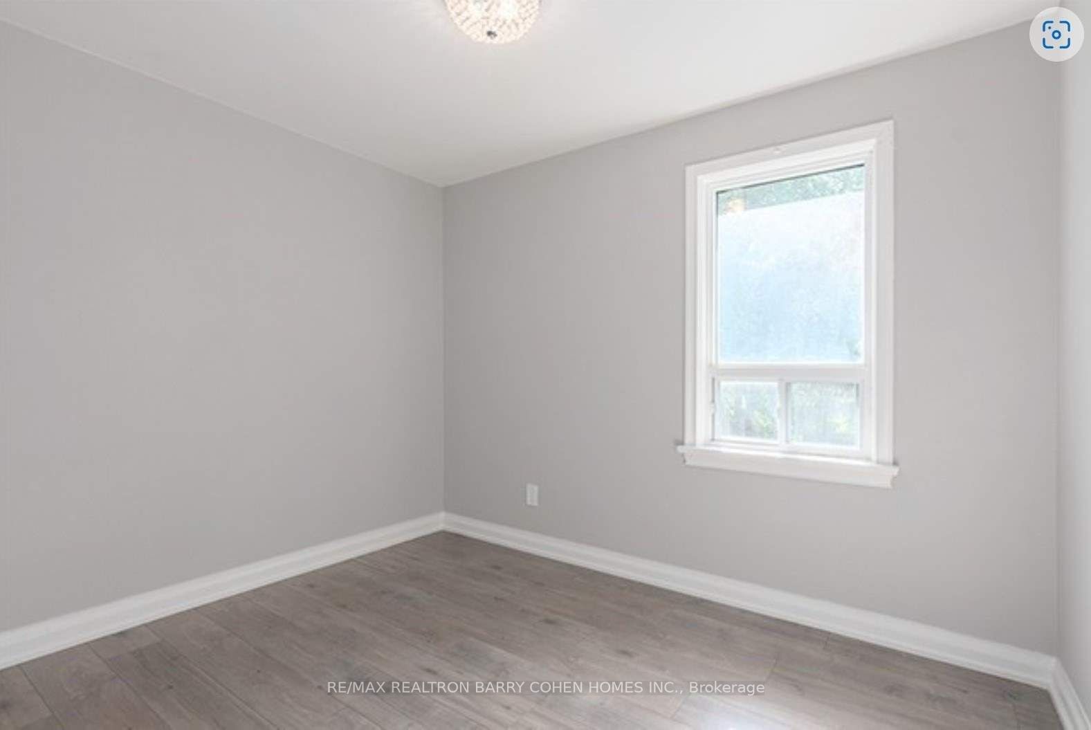 15 Delroy Drive