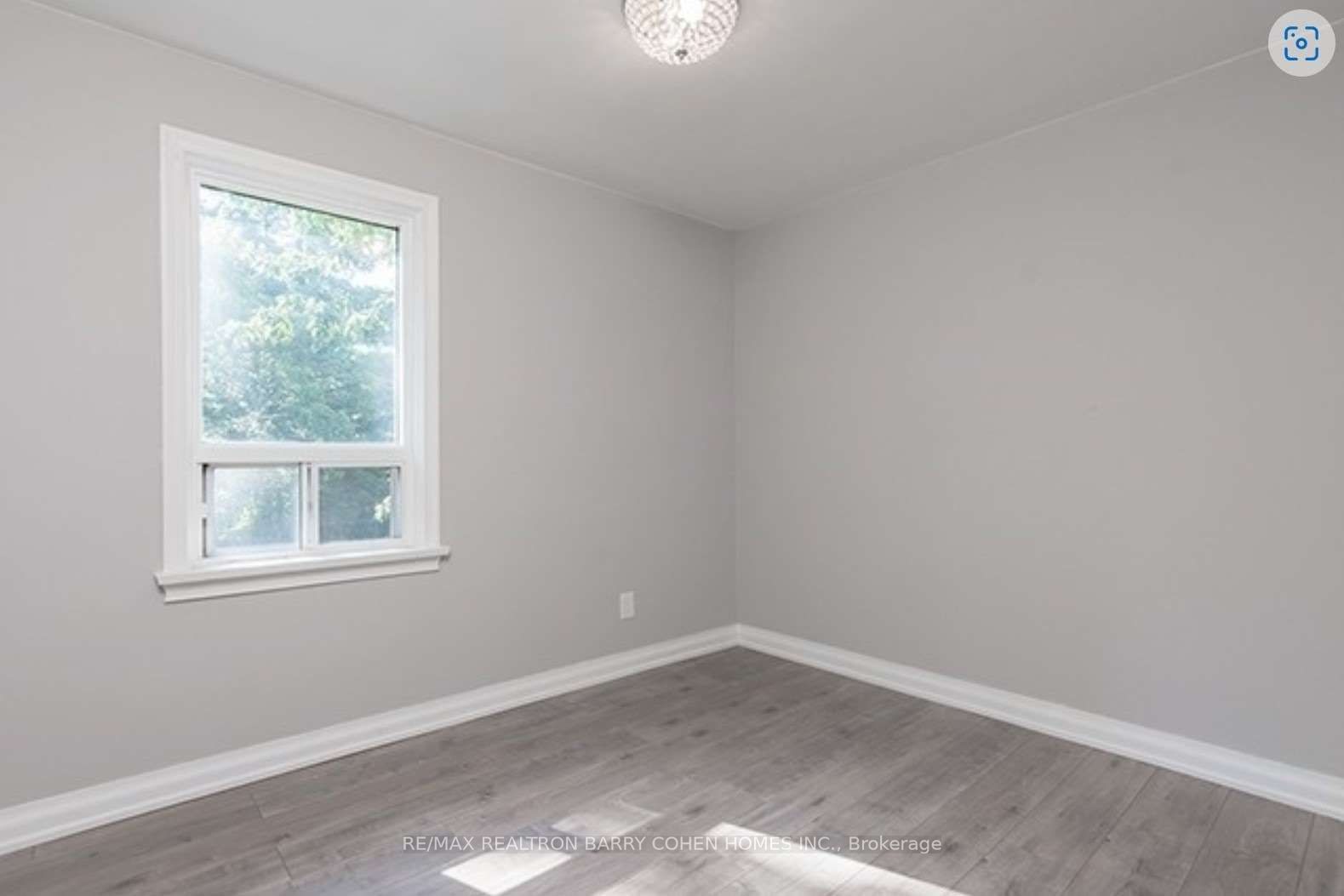 15 Delroy Drive