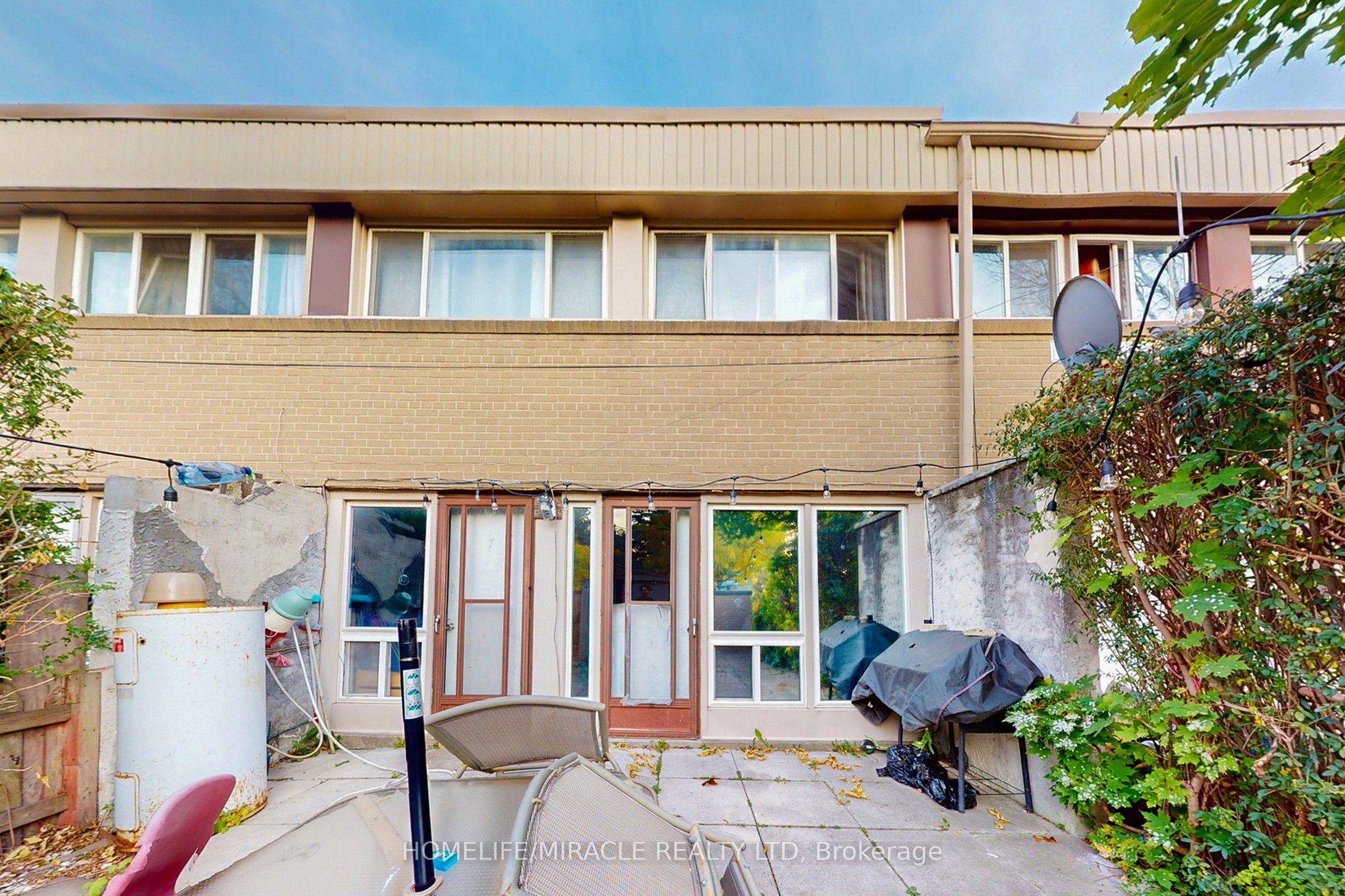 61 Driftwood Avenue, #7