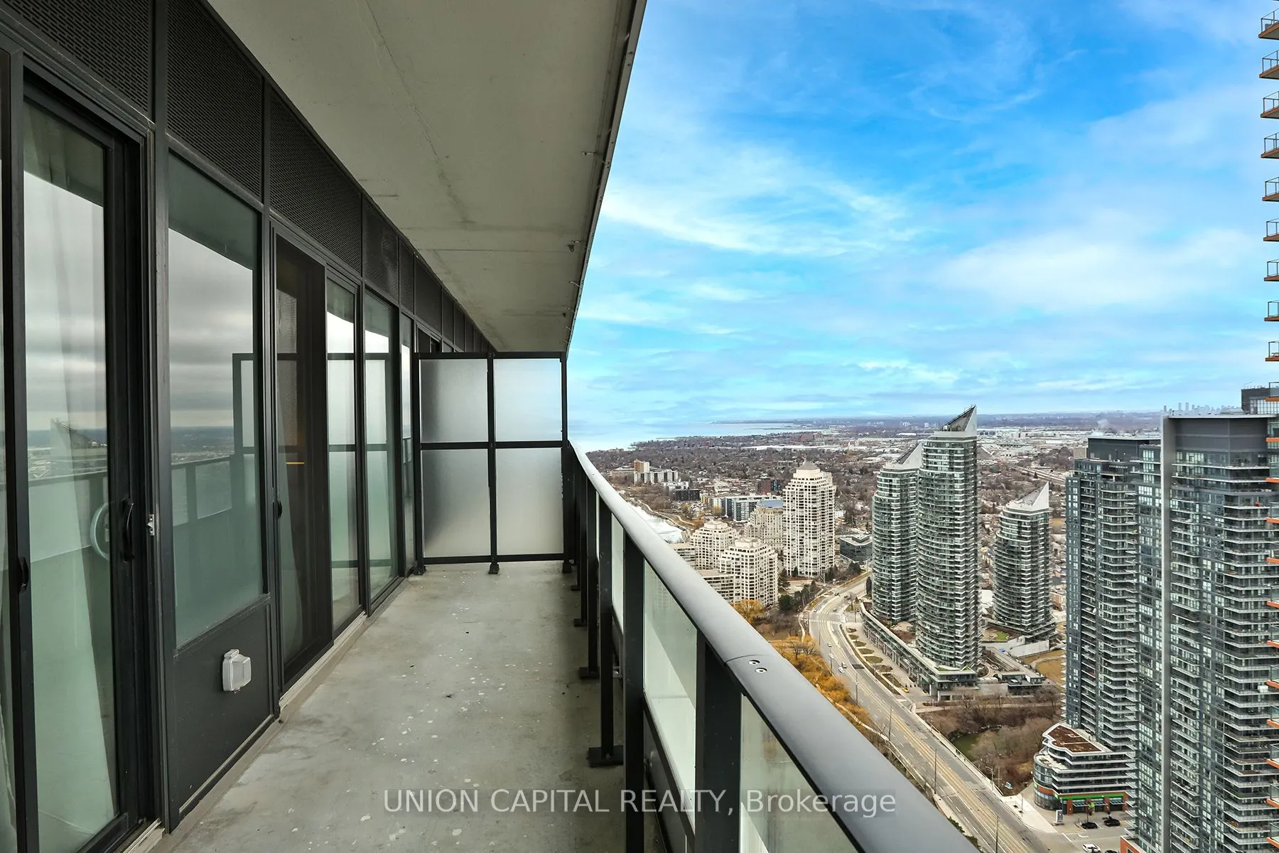 20 Shore Breeze Drive #LPH02B