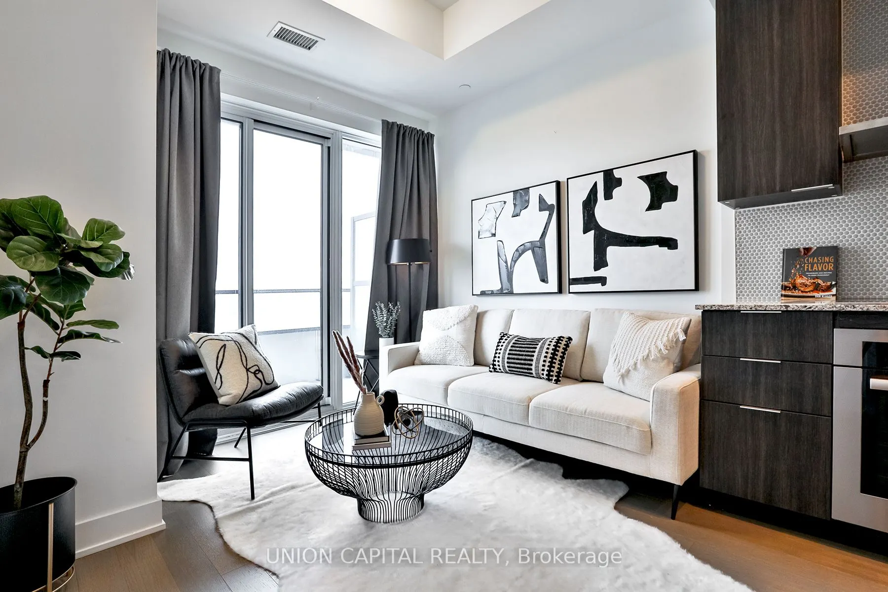 20 Shore Breeze Drive #LPH02B