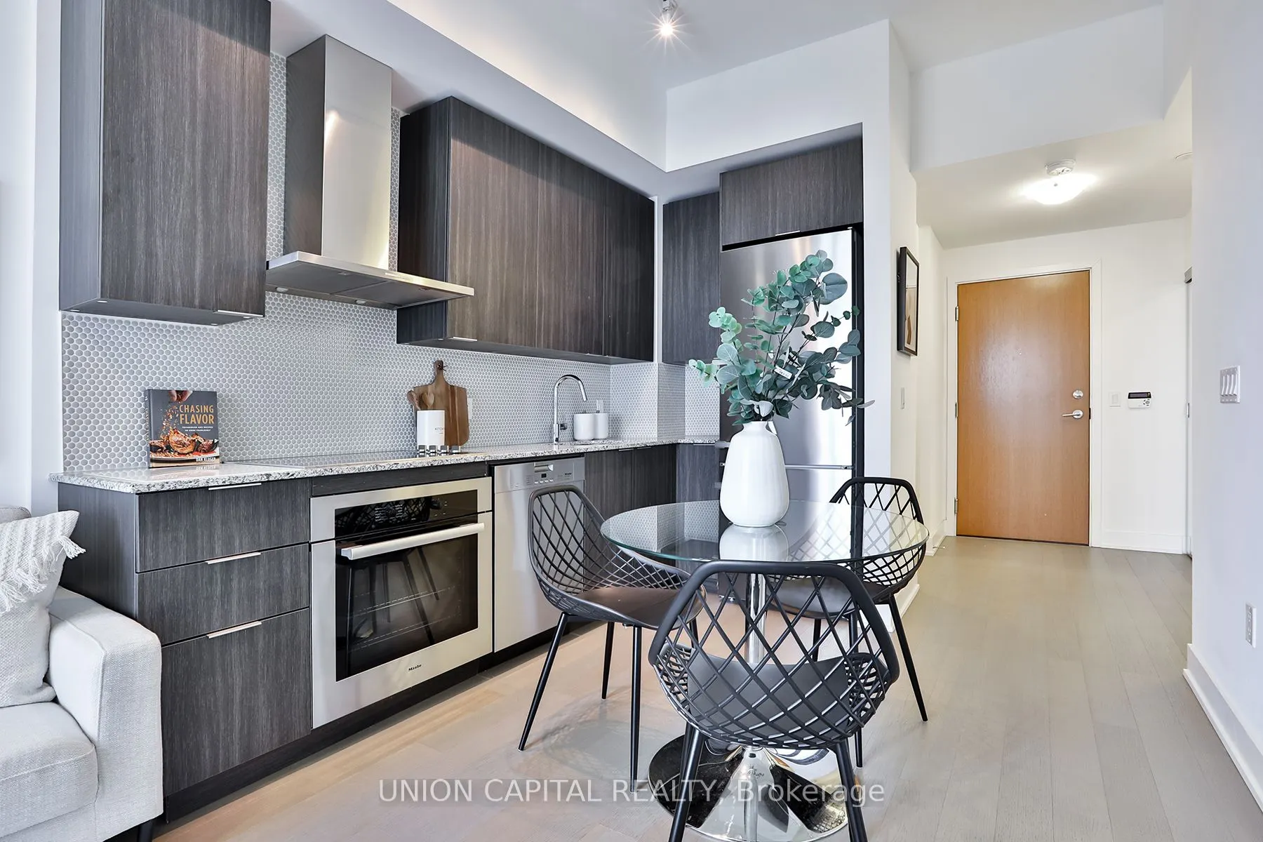 20 Shore Breeze Drive #LPH02B
