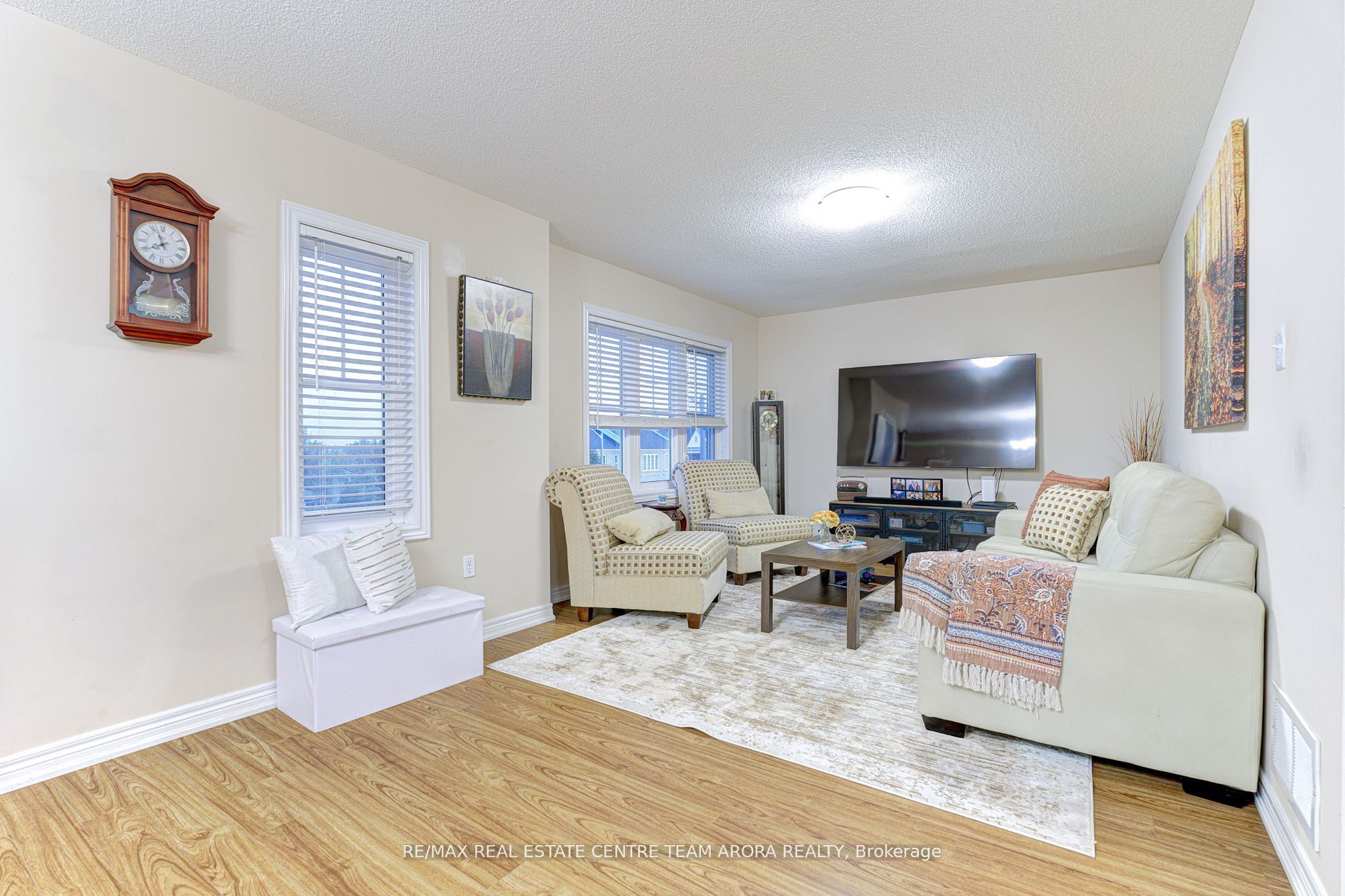 10 Pergola Way