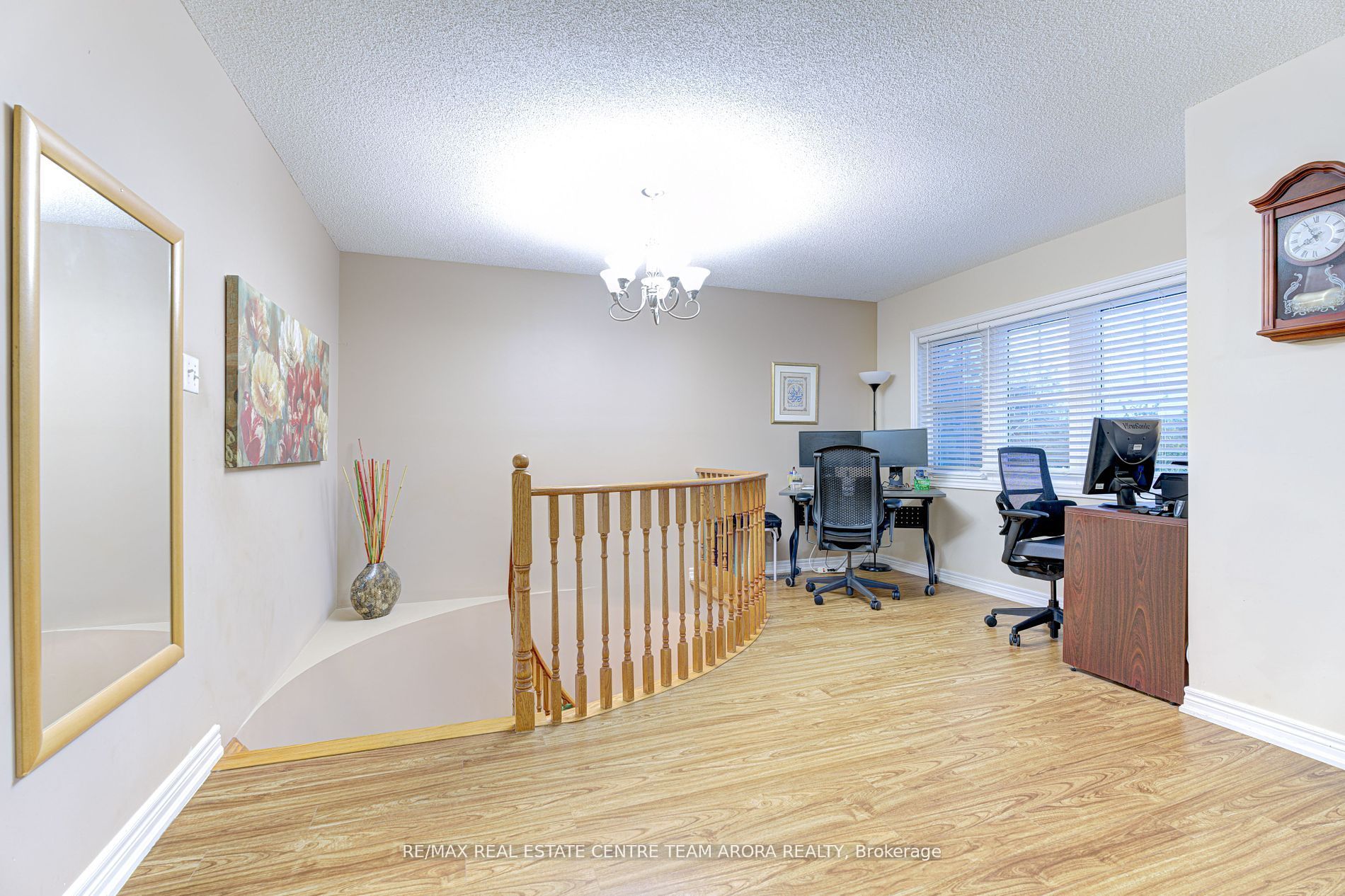 10 Pergola Way