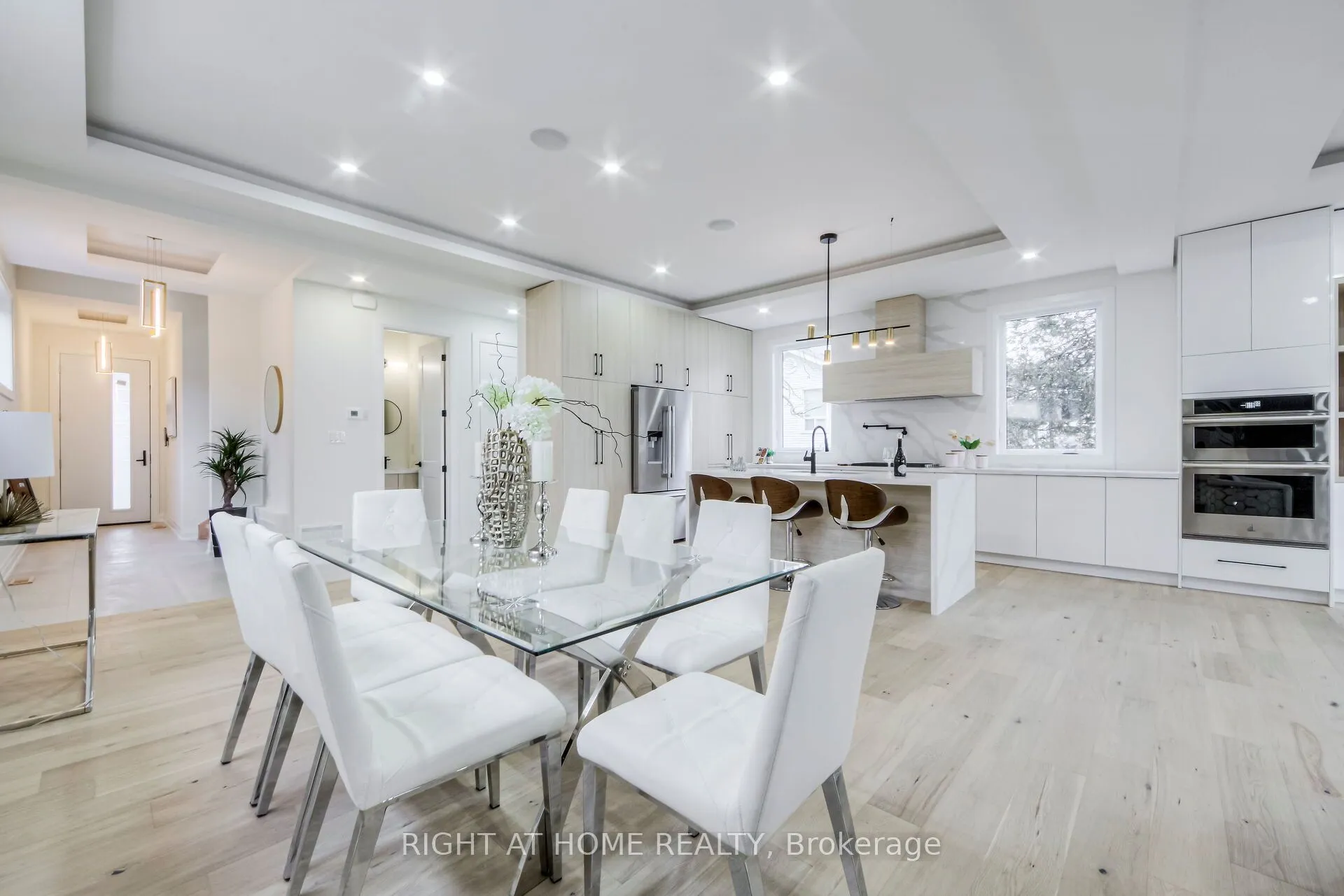 768 Montbeck Crescent
