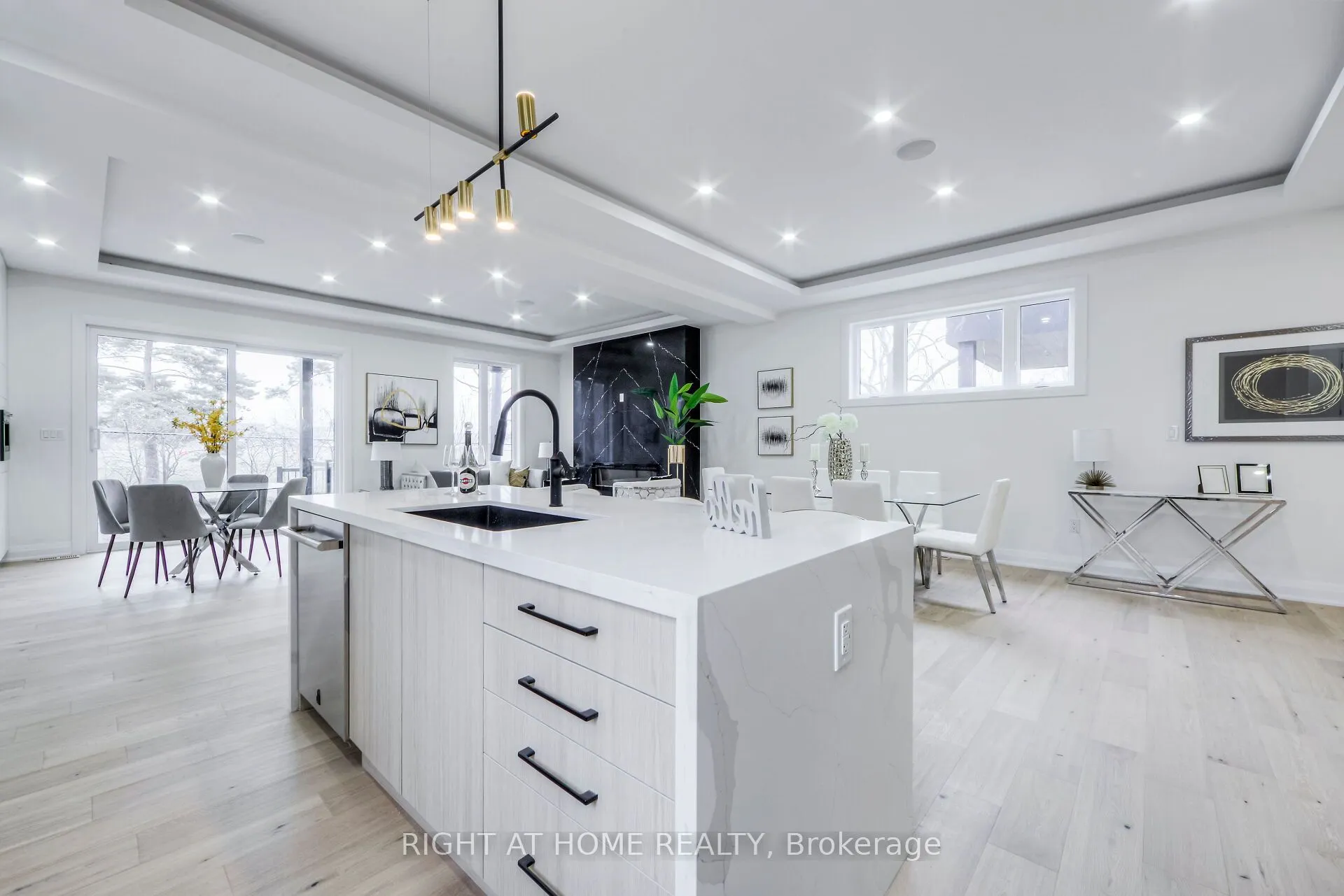 768 Montbeck Crescent