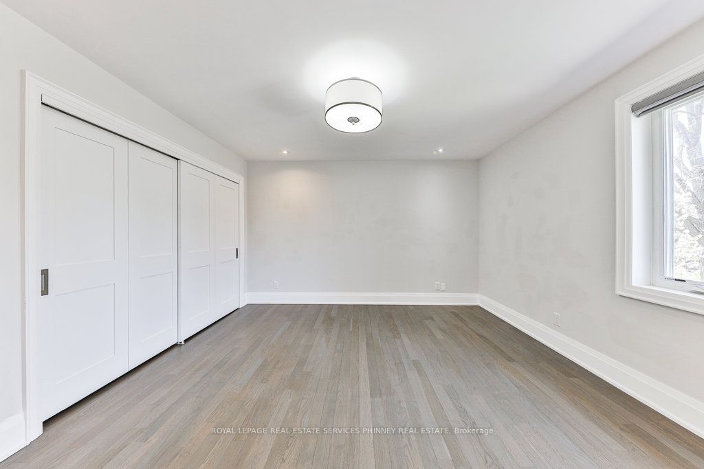 2068 Mississauga Road