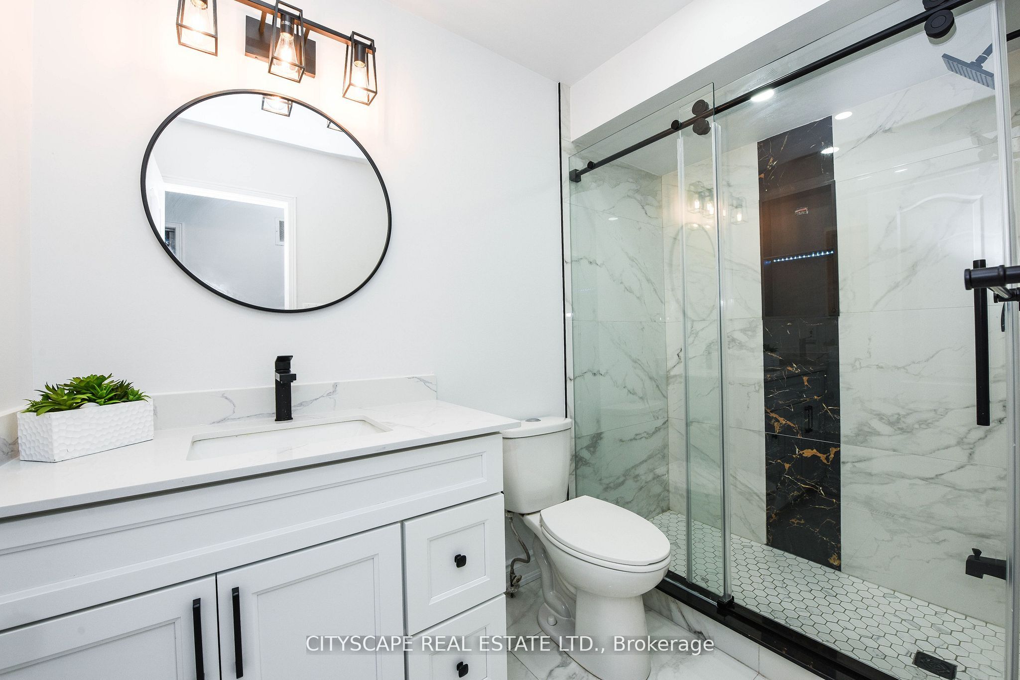 6037 Clover Ridge Crescent