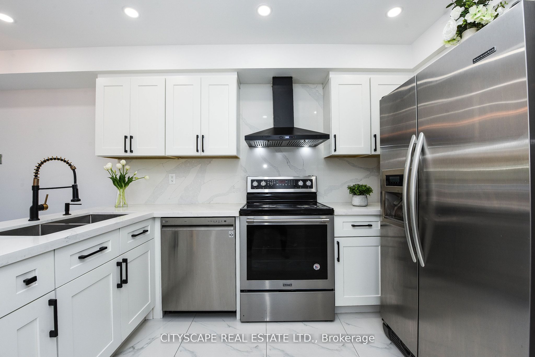 6037 Clover Ridge Crescent