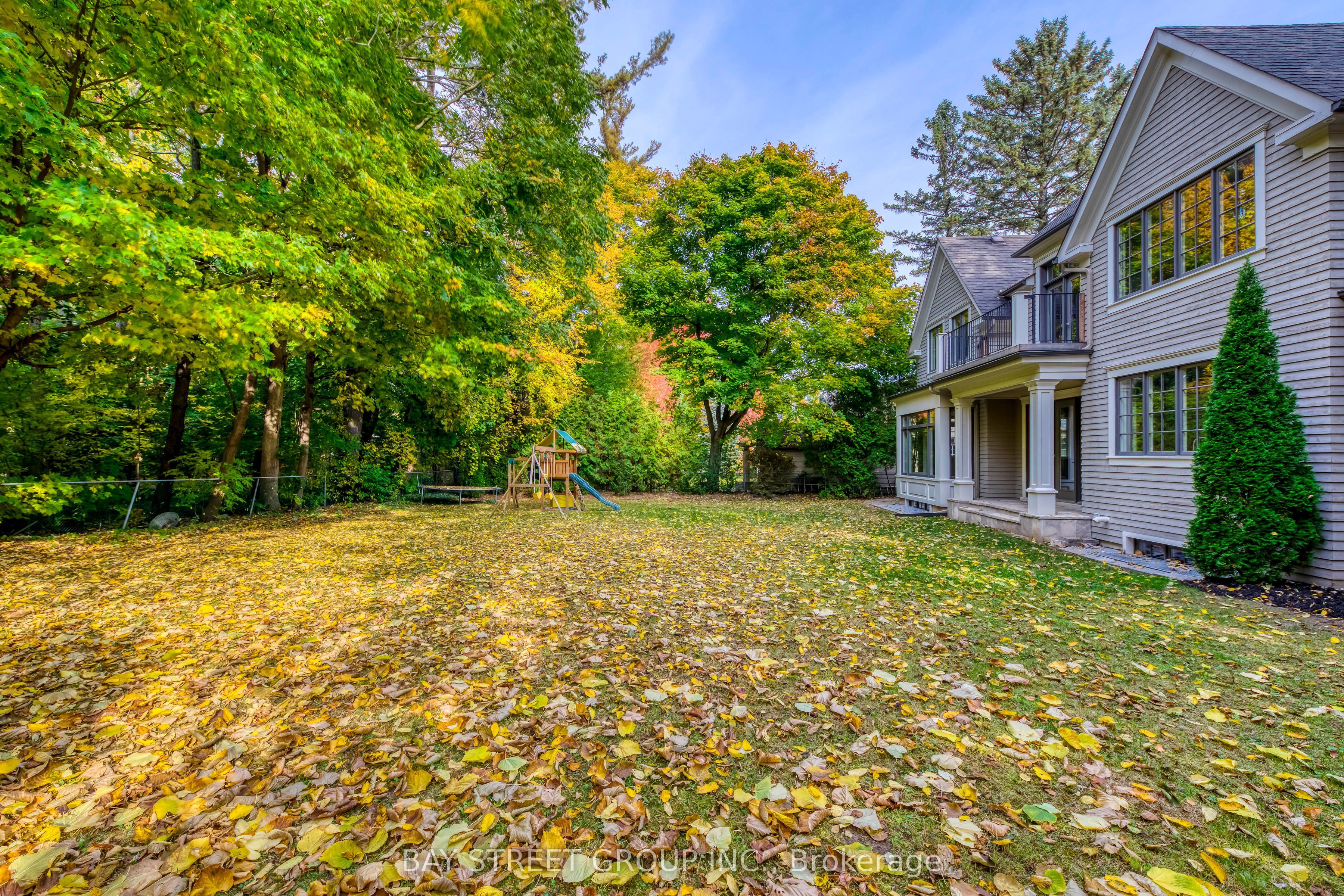 1031 Lakeshore Road W