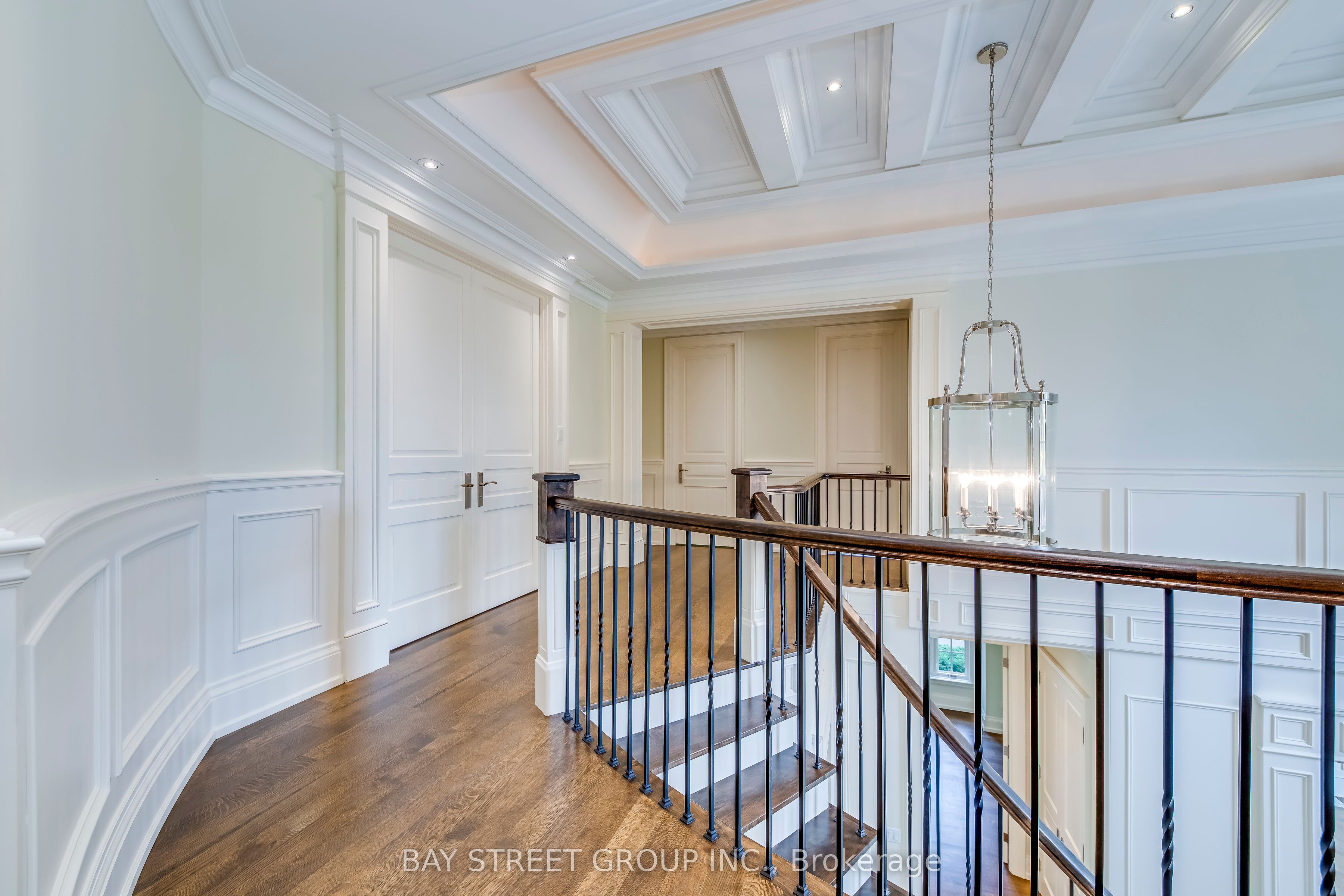1031 Lakeshore Road W