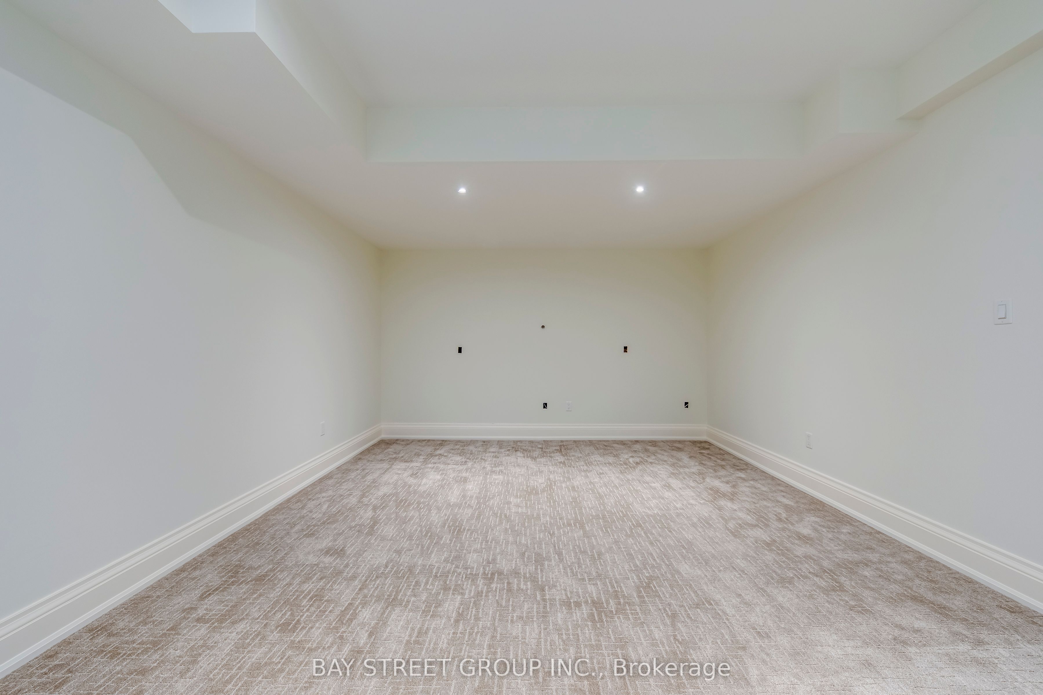 1031 Lakeshore Road W