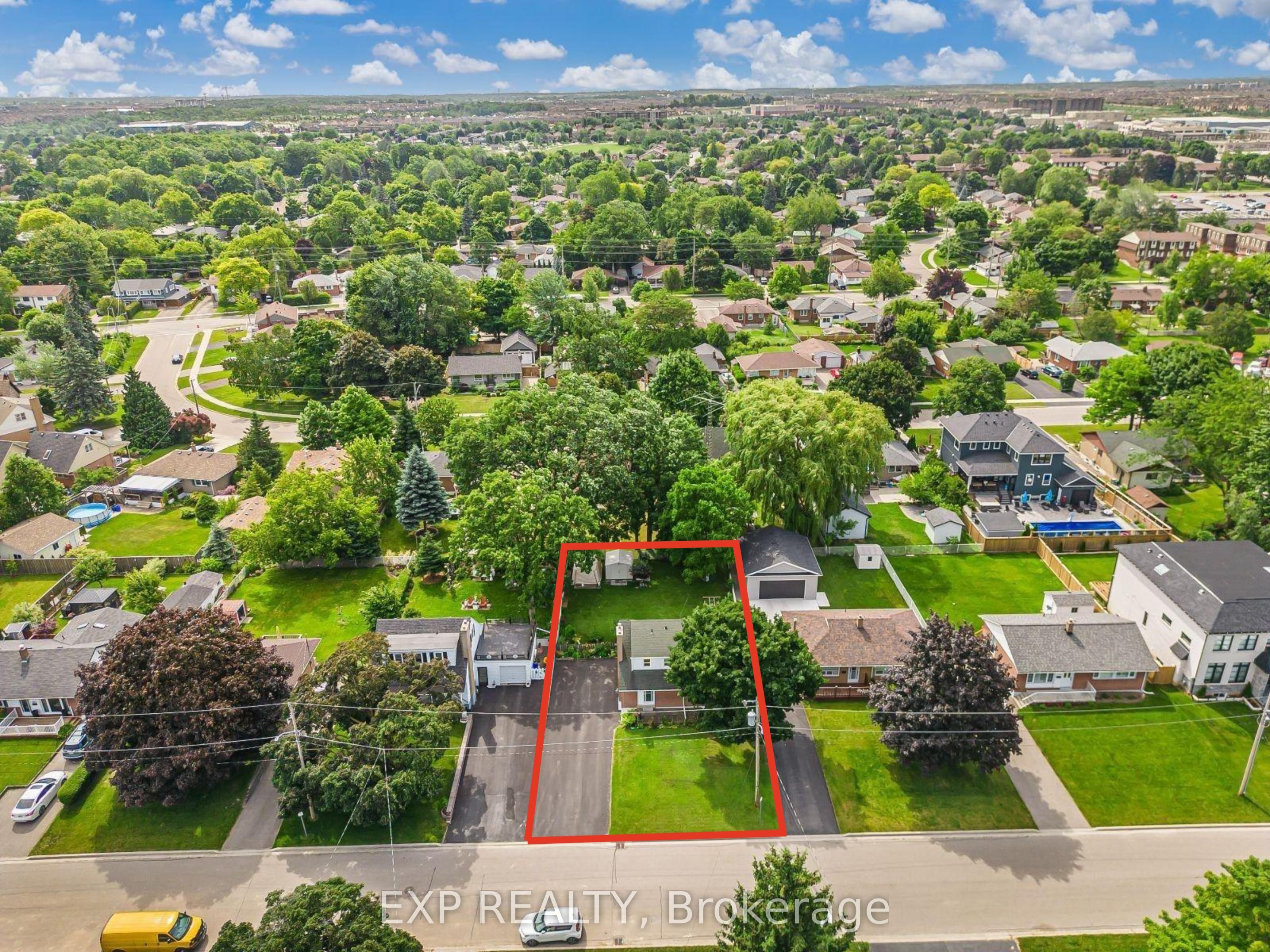 215 Elmwood Crescent
