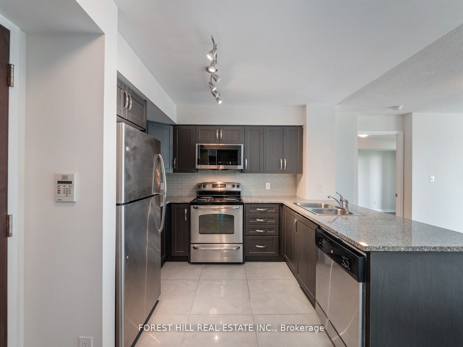 335 Rathburn Road W #1510