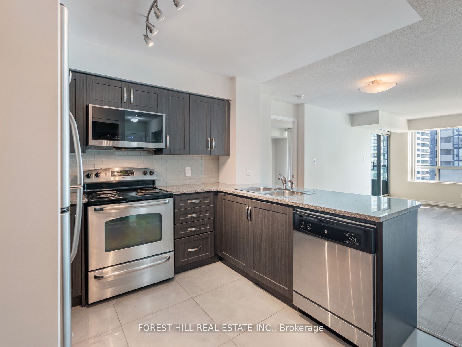 335 Rathburn Road W #1510