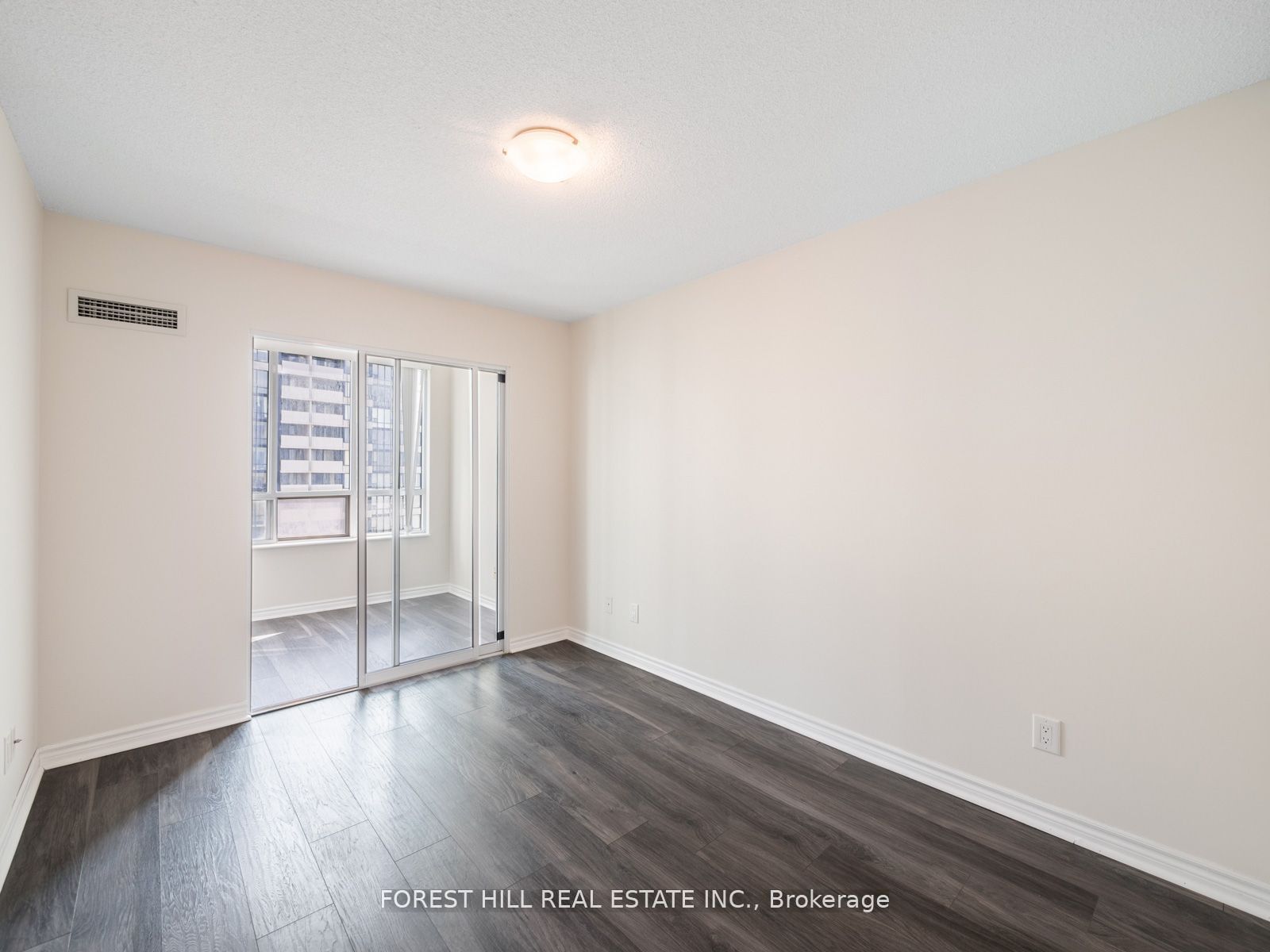 335 Rathburn Road W #1510