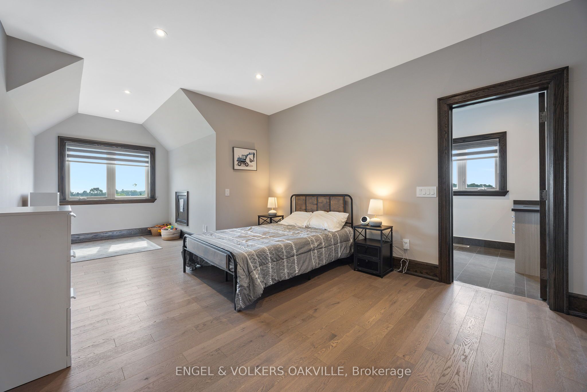 31 Ferrara Drive