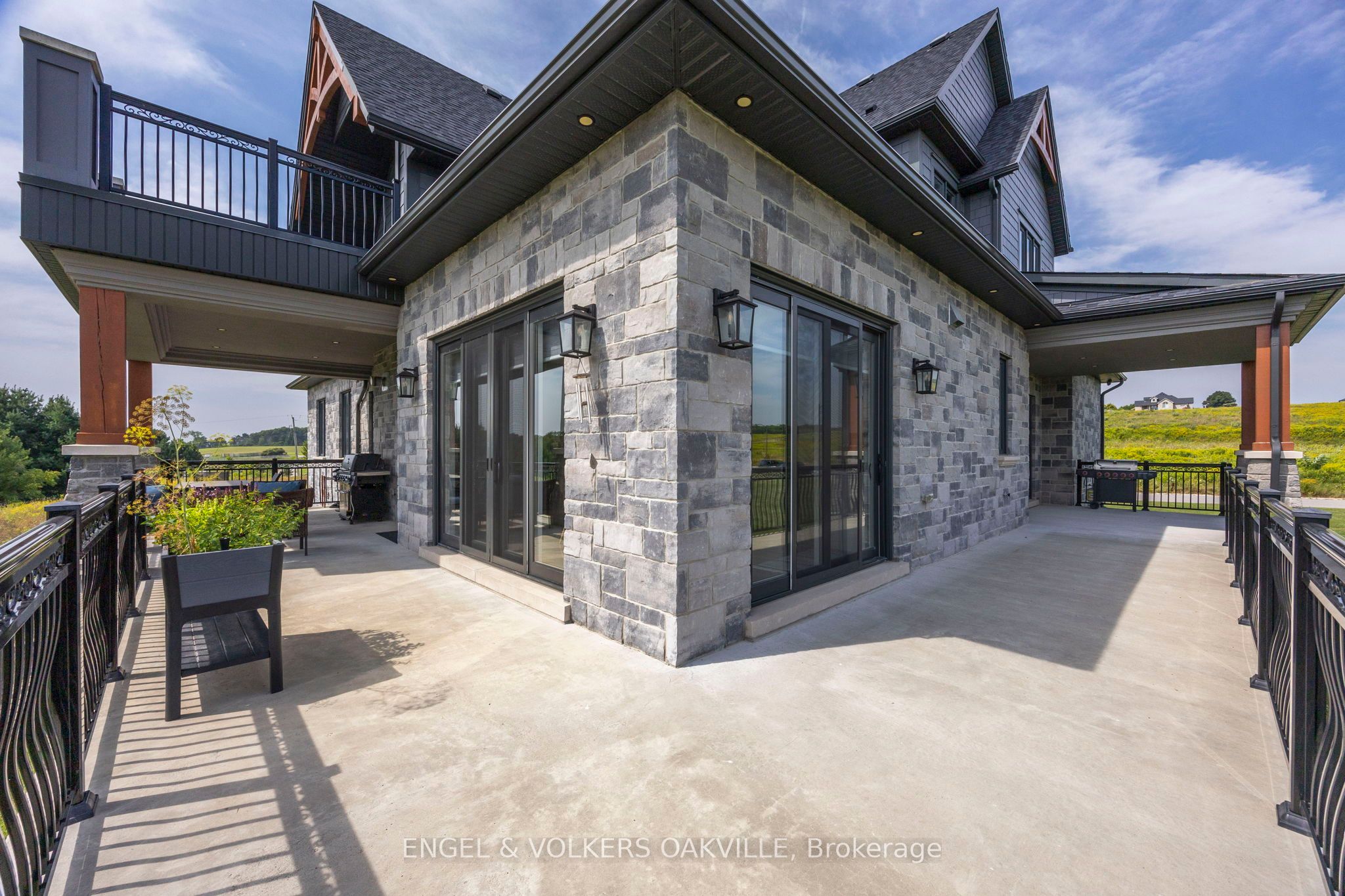 31 Ferrara Drive
