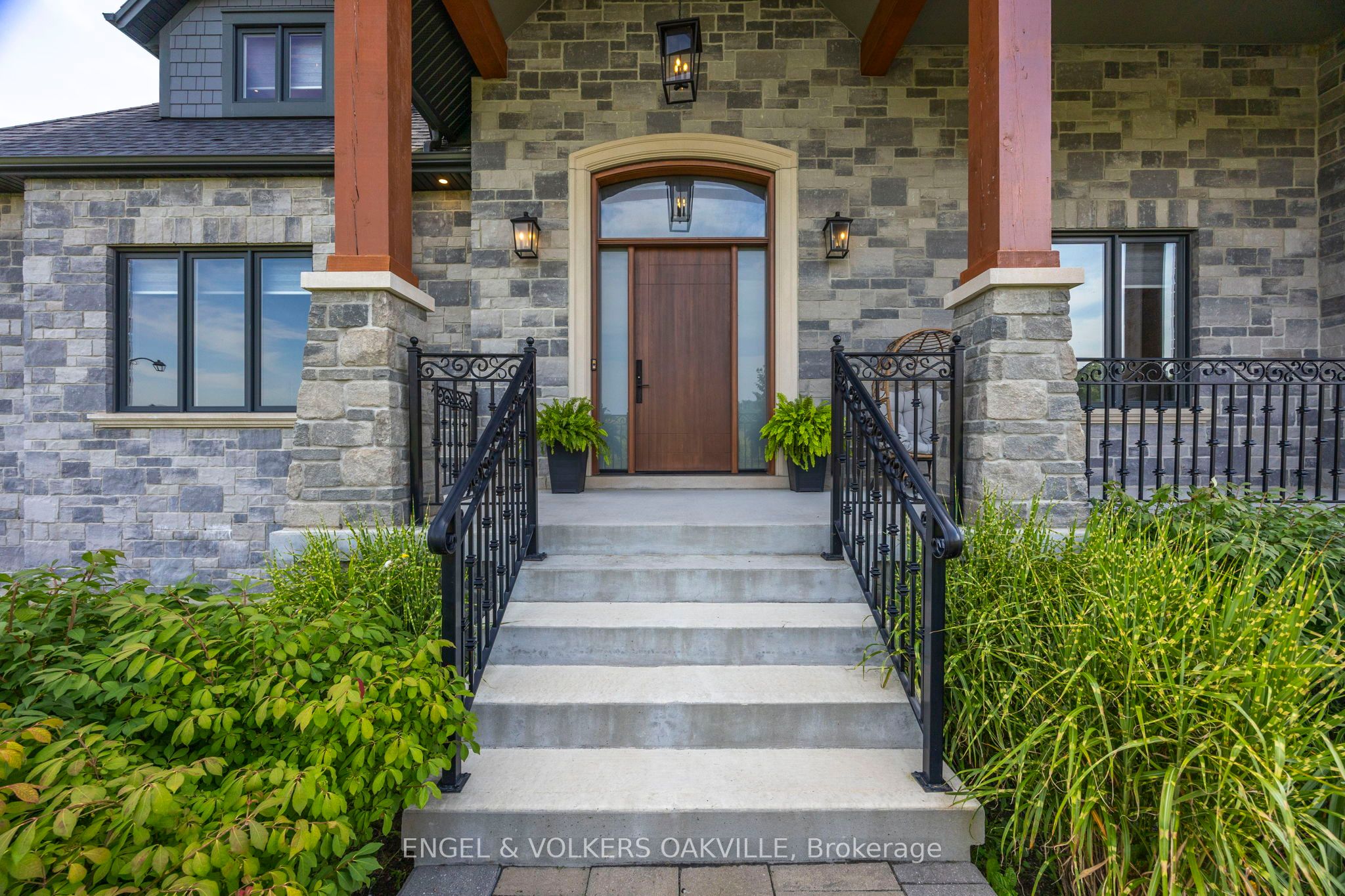 31 Ferrara Drive