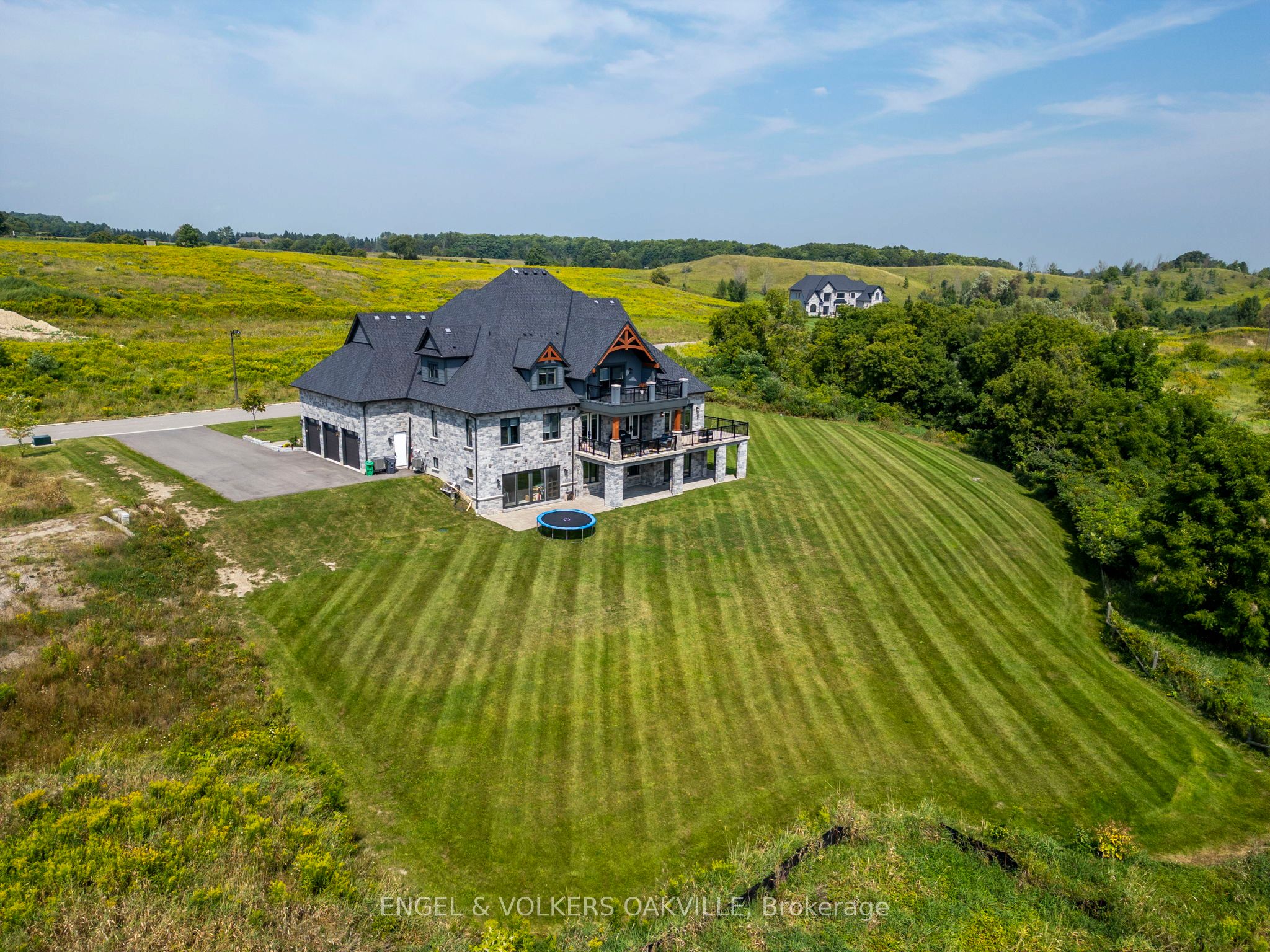 31 Ferrara Drive