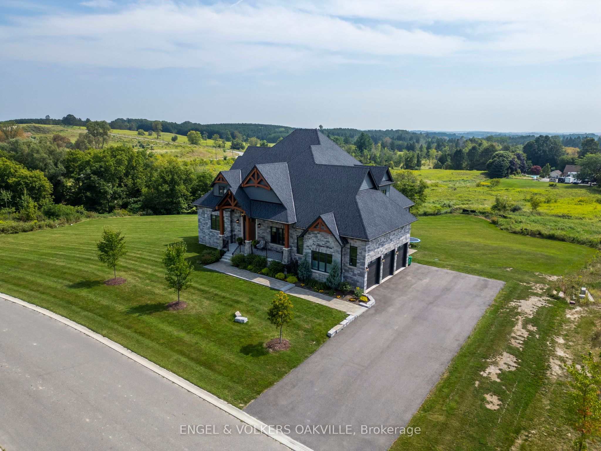 31 Ferrara Drive