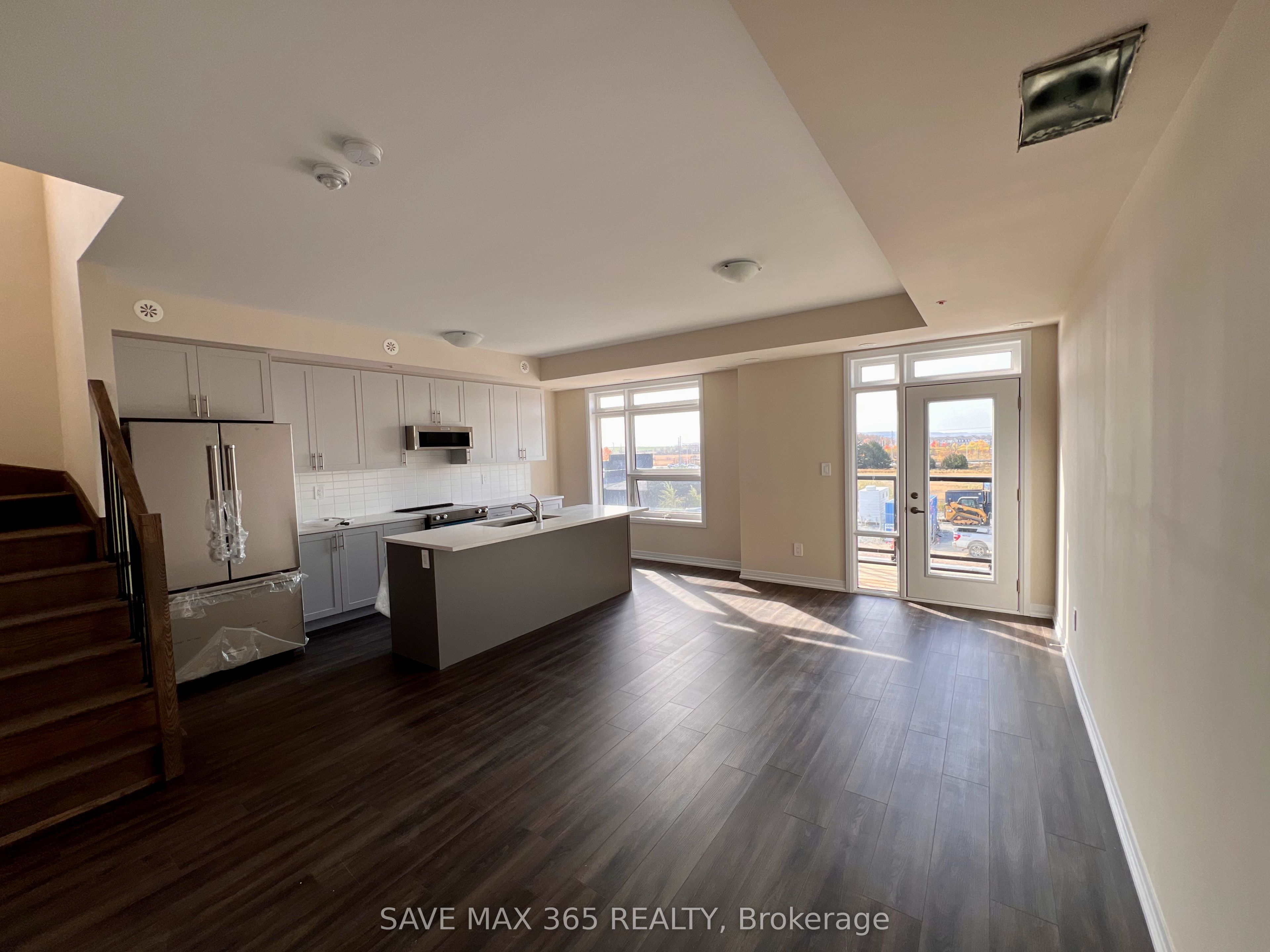1565 Rose Way, #103