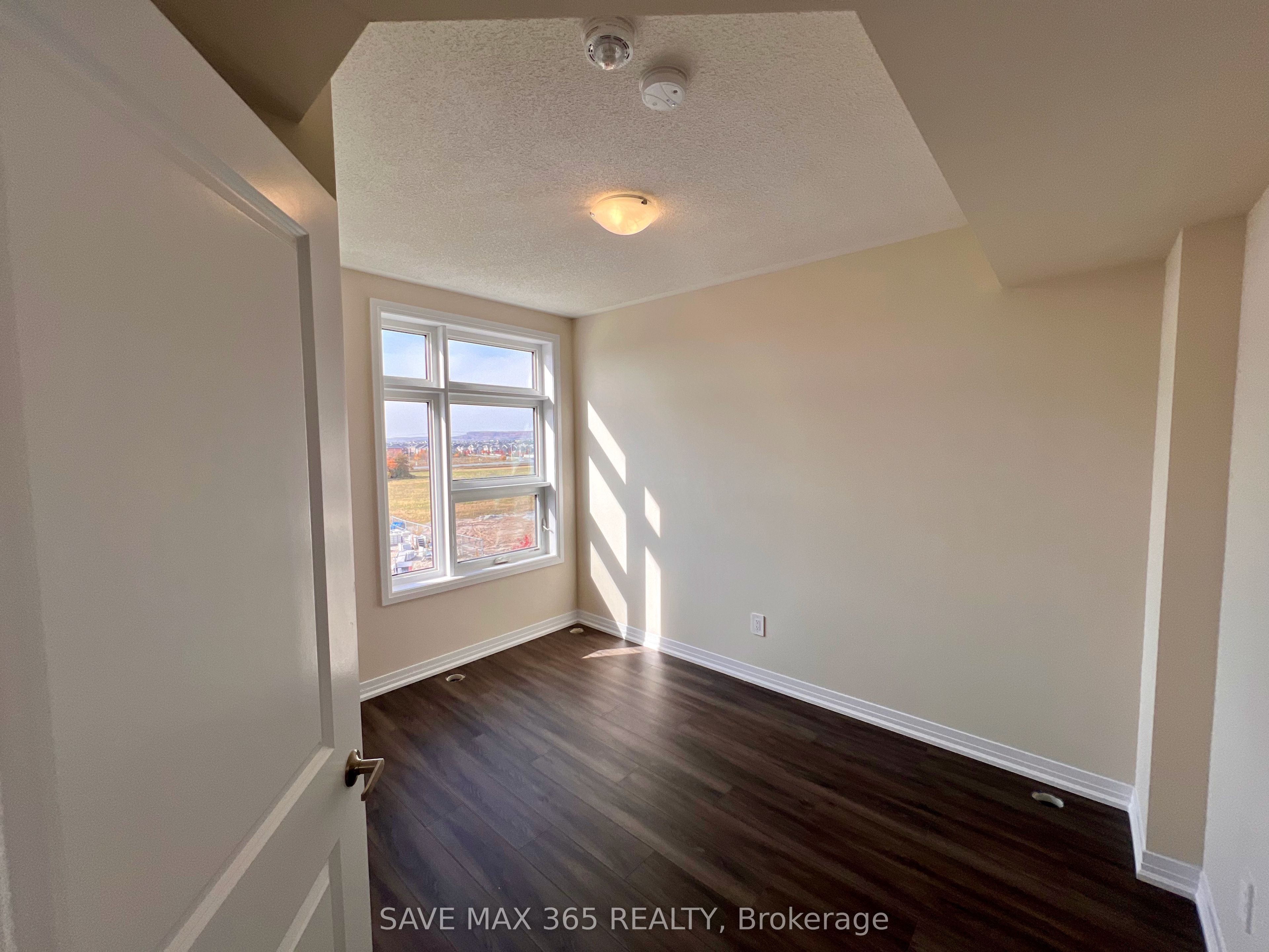 1565 Rose Way, #103