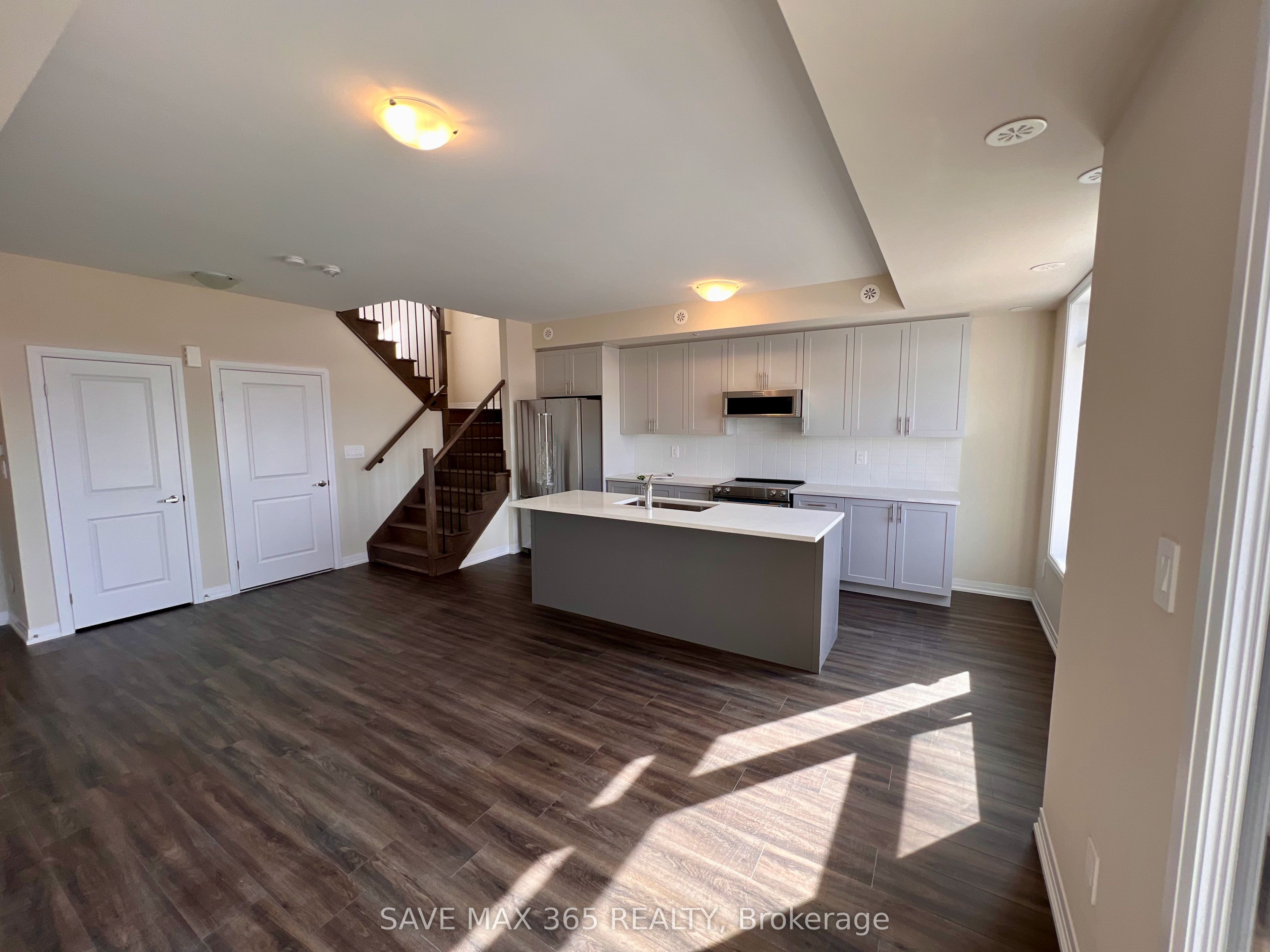 1565 Rose Way, #103