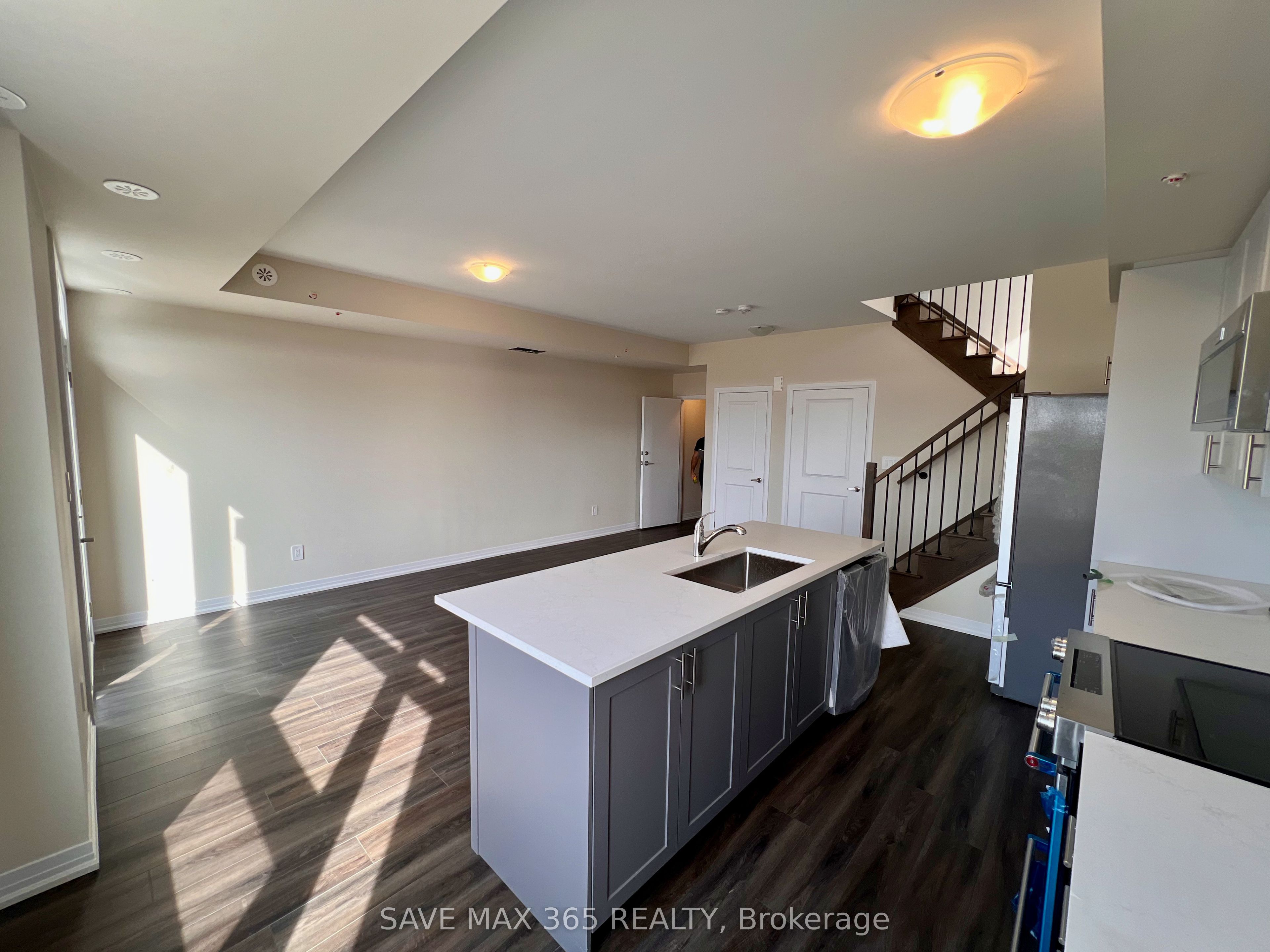 1565 Rose Way, #103